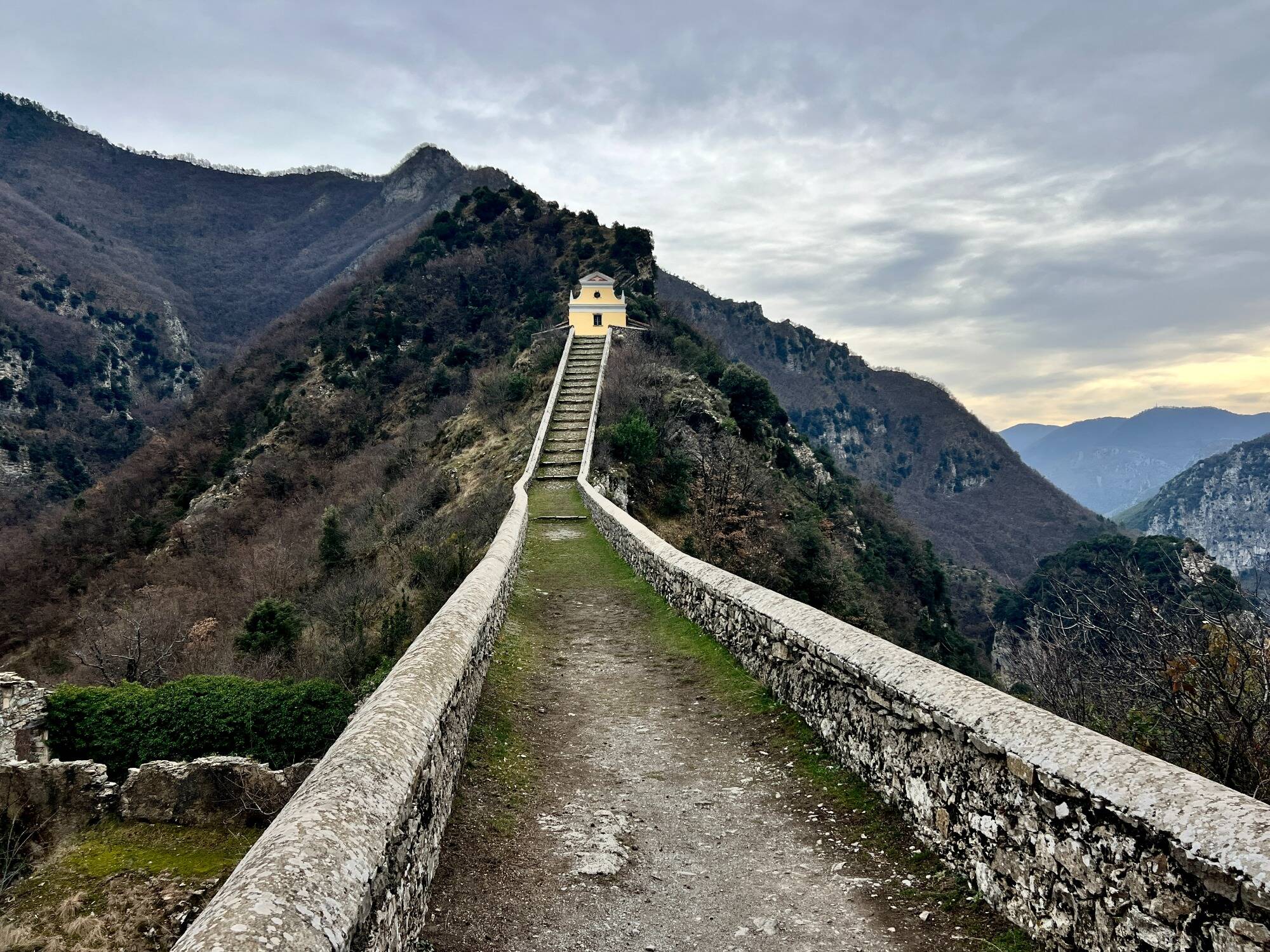 On a visité pendant une journée le village de Moulinet: voici 5 trésors à découvrir absolument