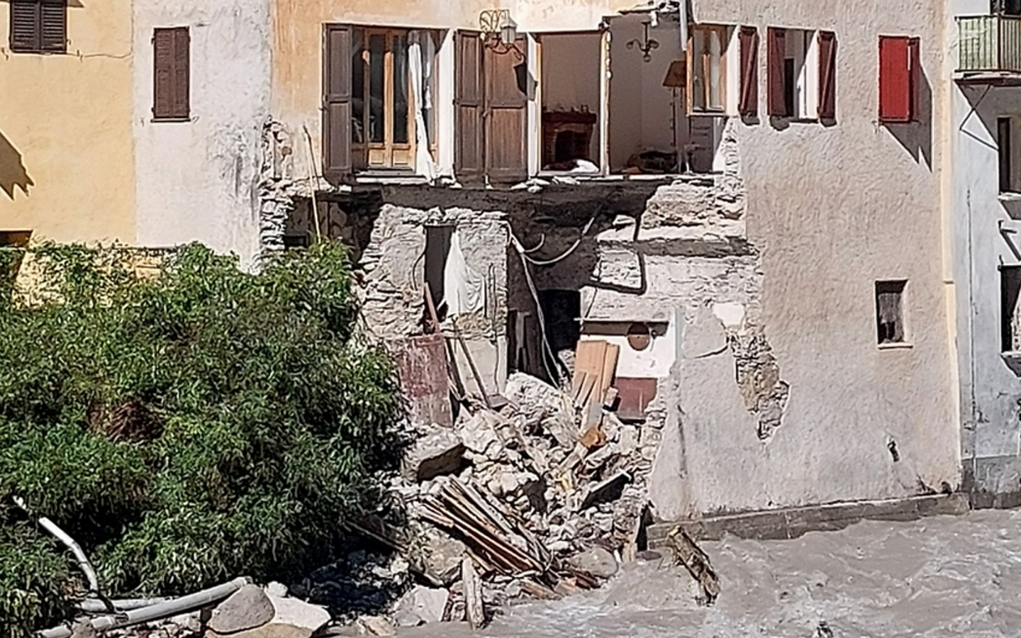 La maison avait été fragilisée par le passage de la tempête Alex. 