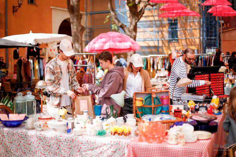 Après son immense succès du mois d'avril, le Marché Vintage fait son retour pour trois week-ends dès ce samedi à Grasse