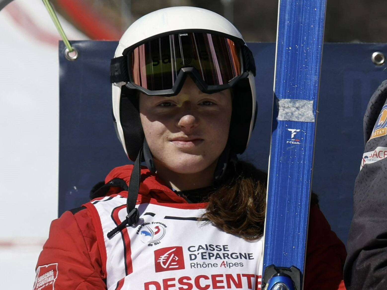 "On se pose beaucoup de questions sur les circonstances de l'accident": le désespoir de la famille de Margot Simond, 18 ans, espoir du ski français décédée à l'entraînement