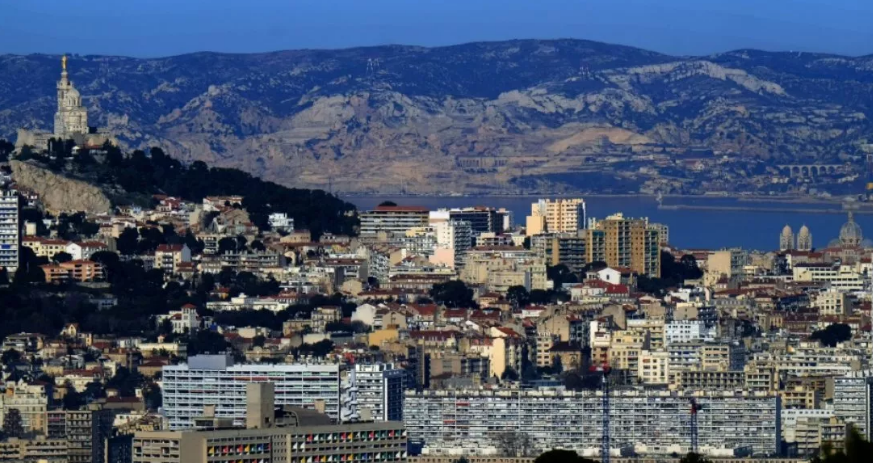 Un entraineur d'athlétisme écroué pour viol et agression sexuelle sur mineurs à Marseille