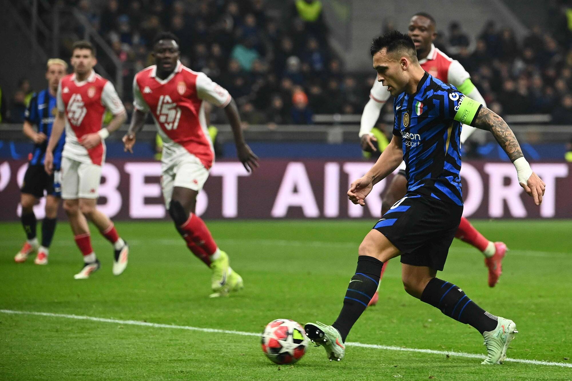 Battu sur la pelouse de l'Inter Milan (3-0), Monaco devra passer par les barrages de la Ligue des champions (et peut-être face au PSG)