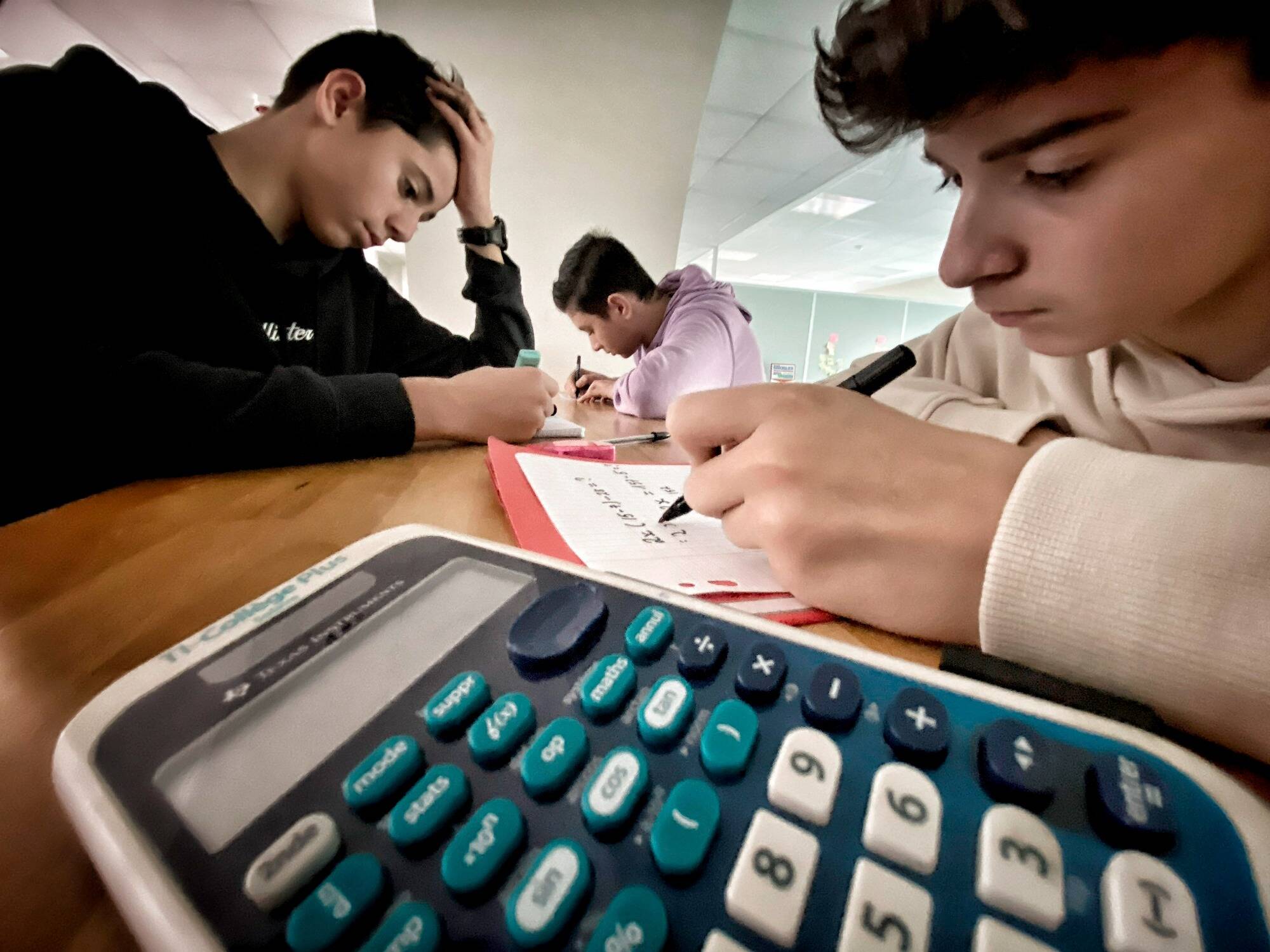 Calculatrices [Guide d'utilisation du numérique au lycée Jean