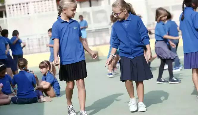 Appel à témoin: votre enfant fera sa rentrée scolaire en tenue unique? Votre témoignage nous intéresse