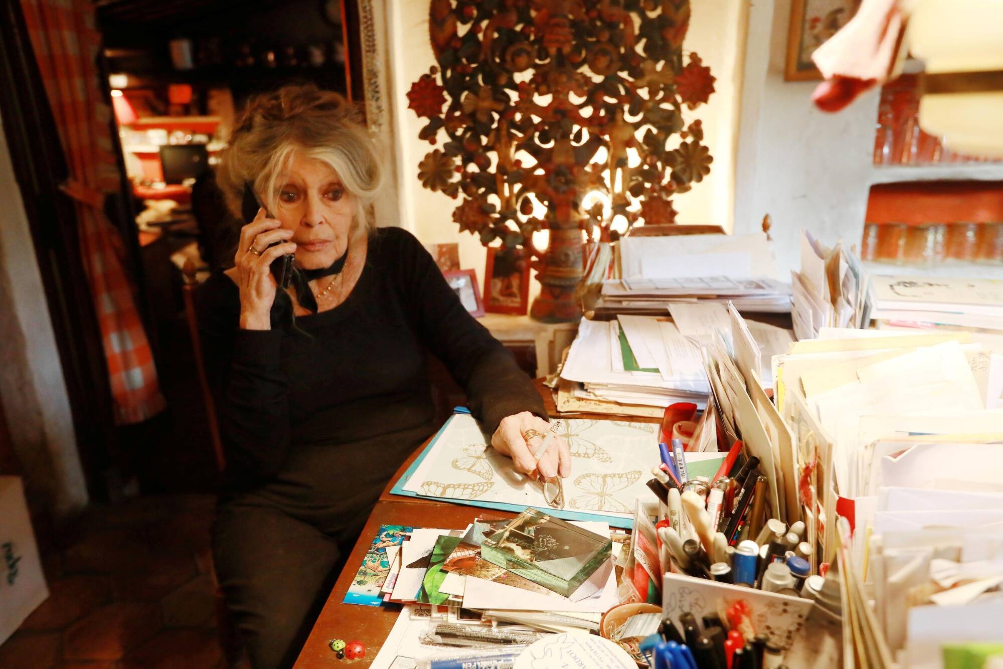 "Un coeur sec ne peut pas être Président": Brigitte Bardot dézingue Eric Zemmour après ses propos sur la chasse