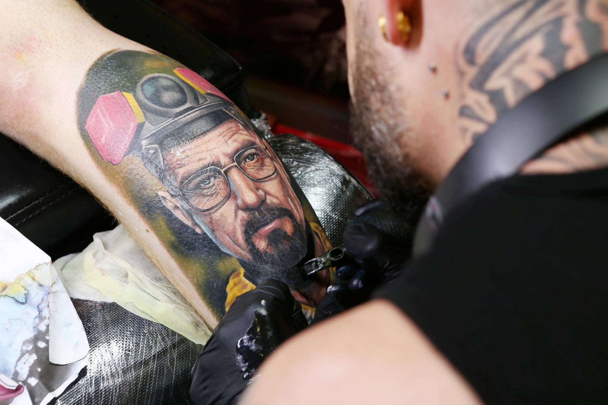 75% des encres de tatouage les plus utilisées en France présentent un risque sanitaire élevé, selon l'UFC-Que Choisir