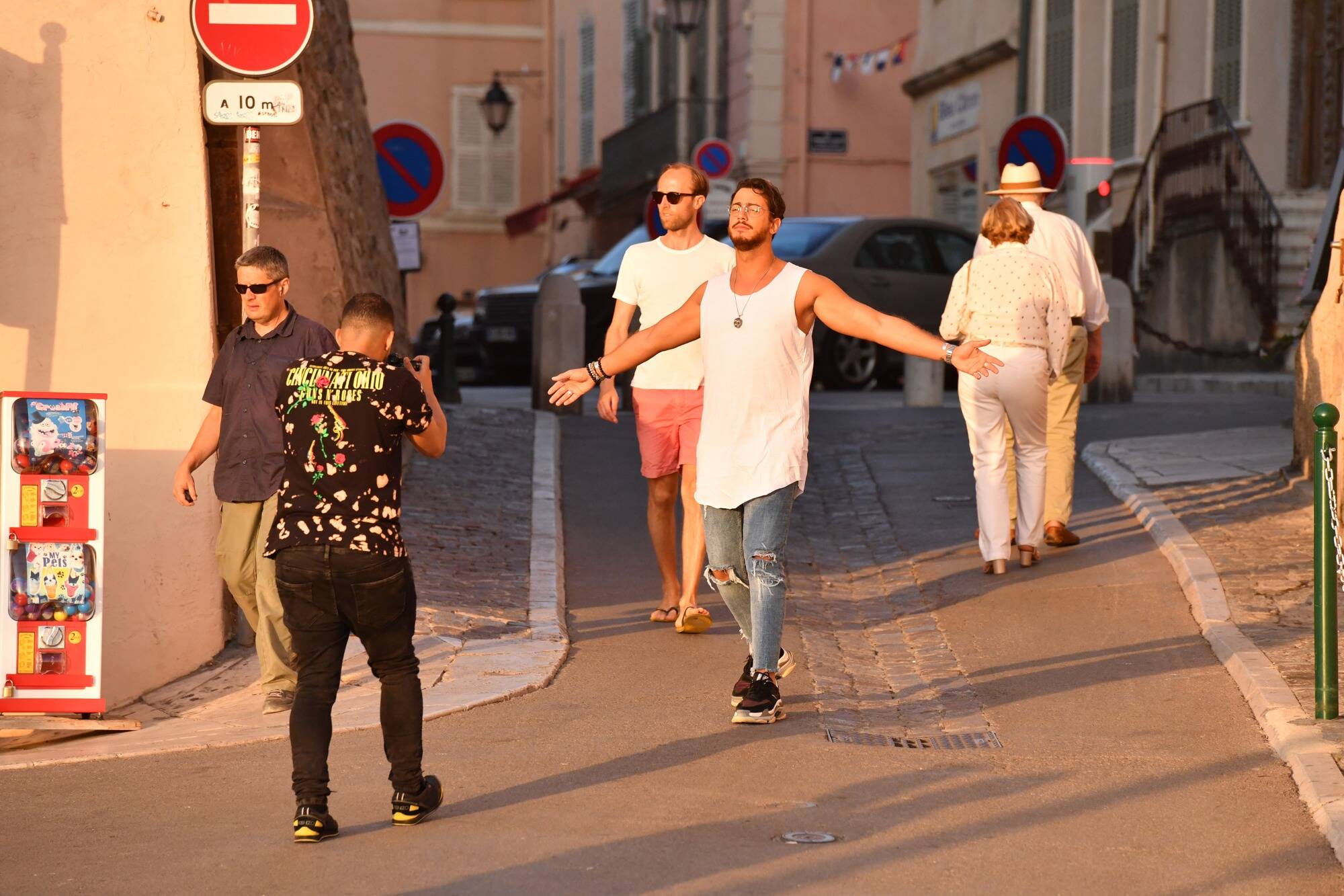 "Son visage a changé": le chanteur marocain Saad Lamjarred renvoyé aux assises pour un viol à Saint-Tropez