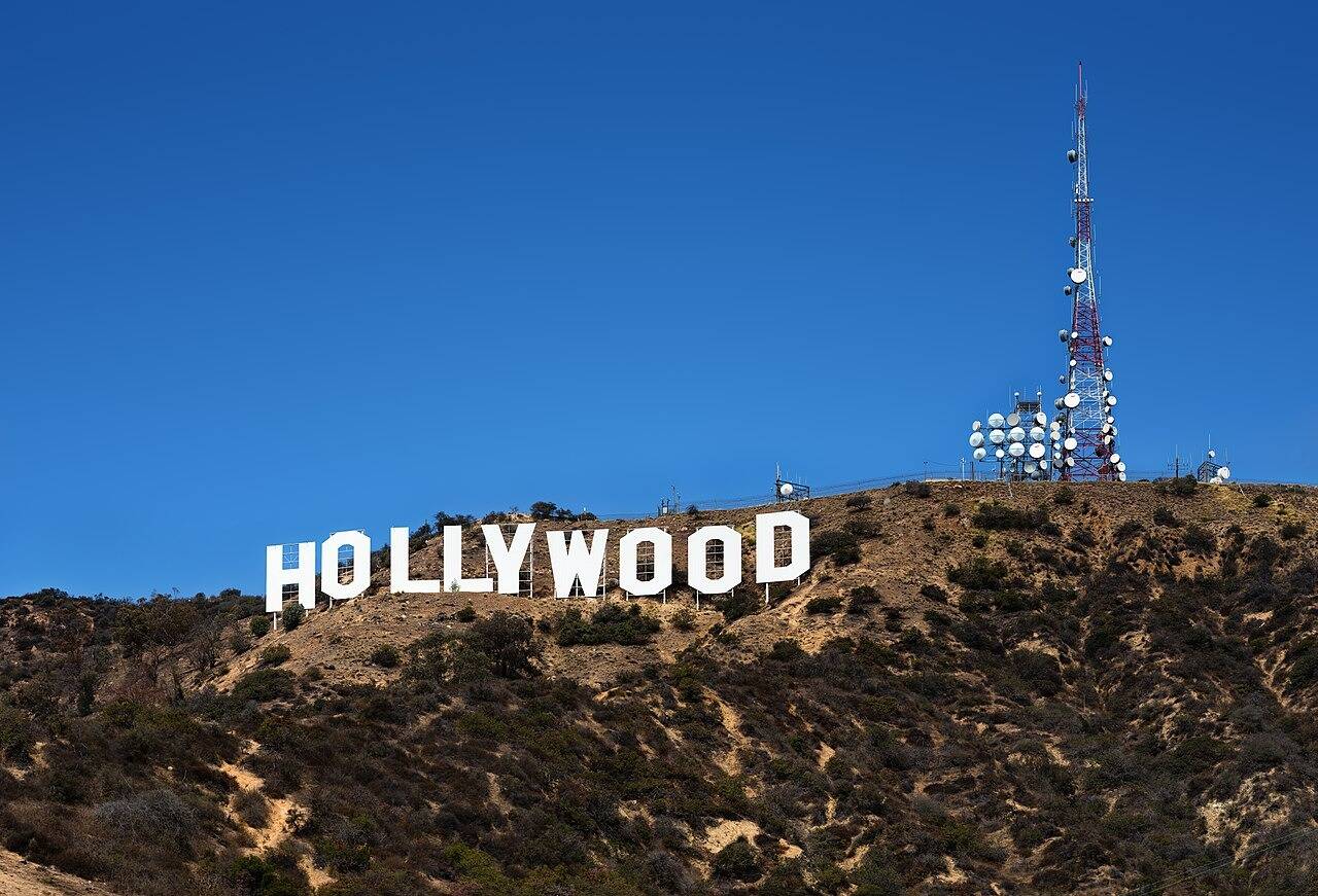 "L'art ne peut pas être créé par une machine": la menace de l'IA, ultime affront pour les scénaristes en grève d'Hollywood