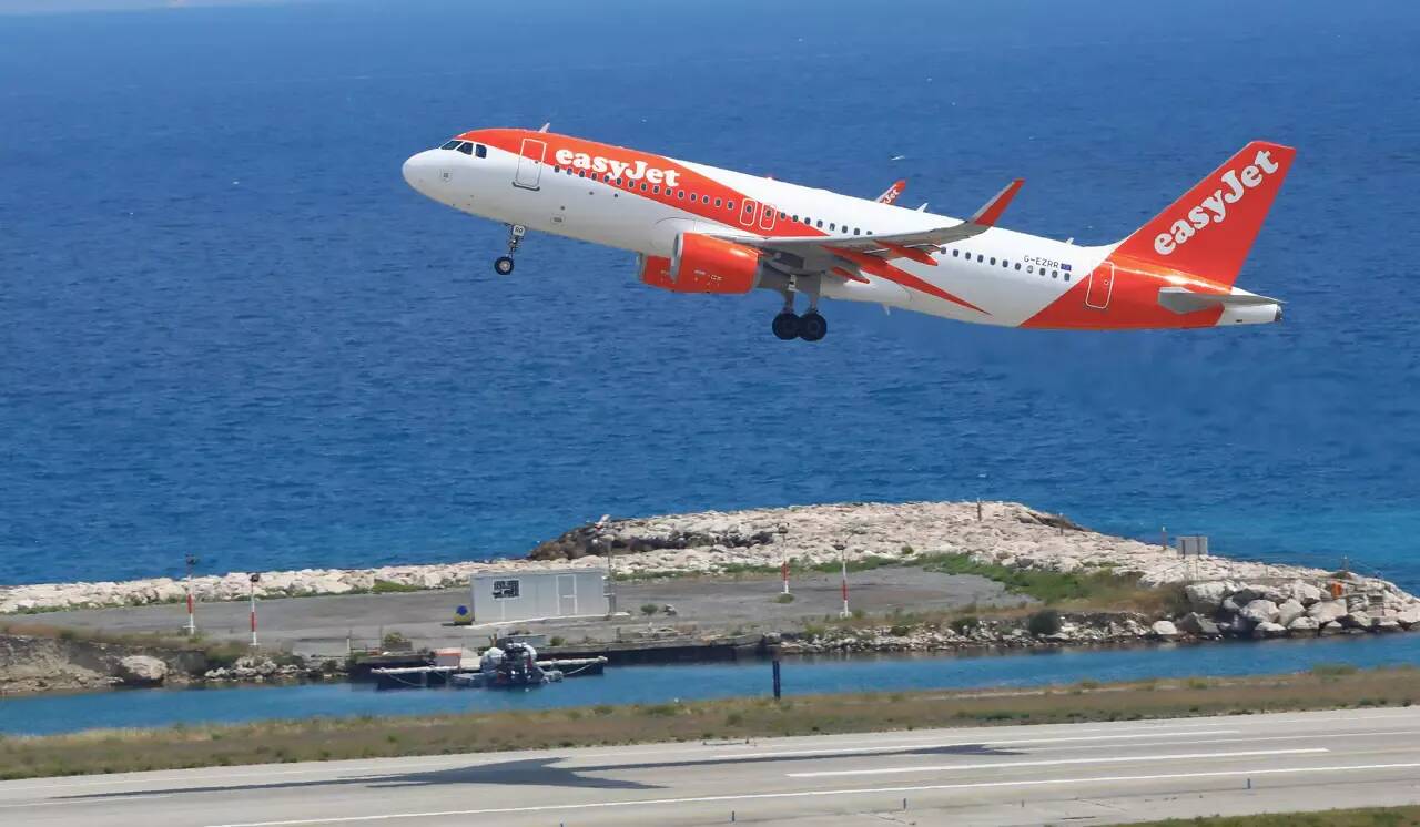 "Il y avait de la fumée dans le cockpit": un vol Nice-Paris contraint d'atterrir d'urgence à Lyon