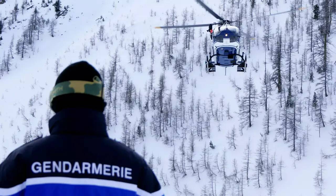 Un skieur de 43 ans décède emporté par une avalanche dans les Alpes