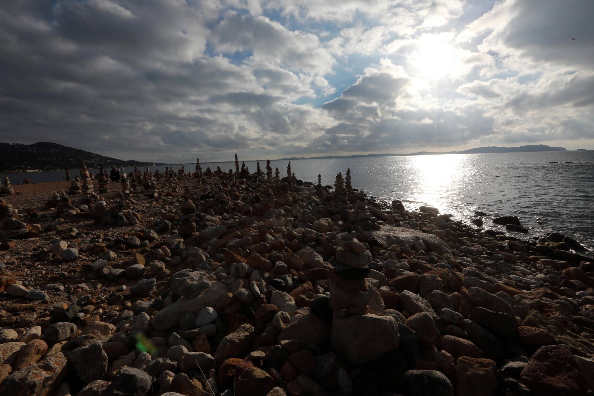 Les sculptures en pierres sur le littoral du Var: c'est beau mais pas (très) écolo