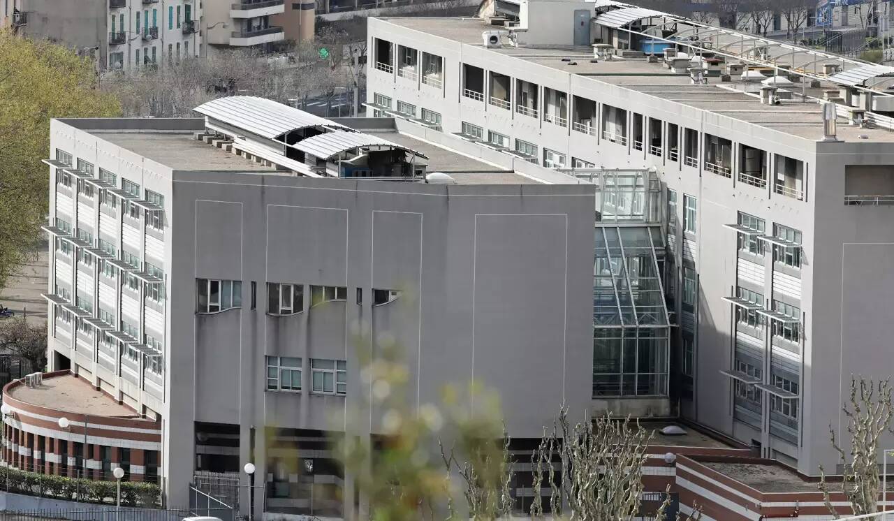 Port de l'abaya: 2 incidents recensés dans un lycée de Nice, près de 300 au niveau national selon Gabriel Attal