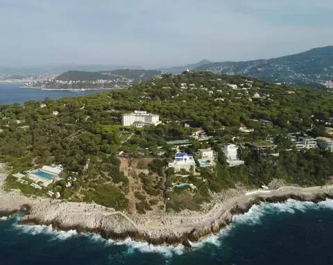 Le gel des avoirs russes est-il respecté dans les Alpes-Maritimes? L'Etat mène une action coup de poing chez les professionnels de l'immobilier