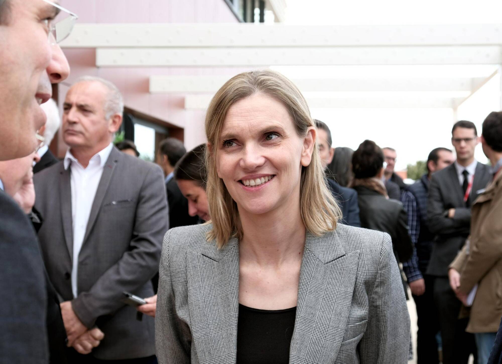 Coupures d'électricité: "Nous devons travailler pour qu'il n'y ait pas de délestage", prévient Agnès Pannier-Runacher