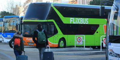 Un Flixbus oublie un couple de passagers sur une aire d'autoroute