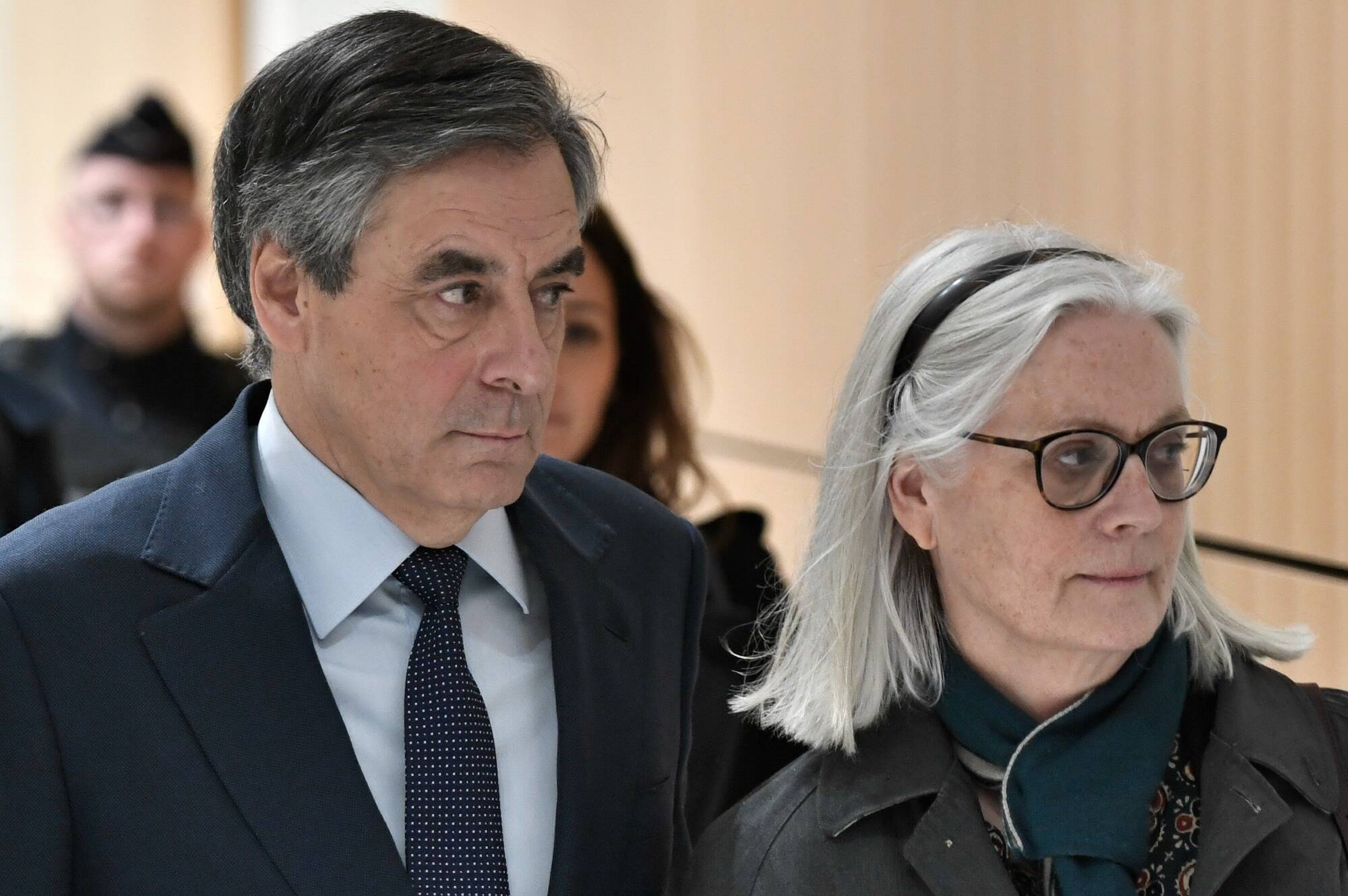 François Fillon condamné à 4 ans de prison avec sursis, 375.000 euros d'amende et 5 ans d'inéligibilité