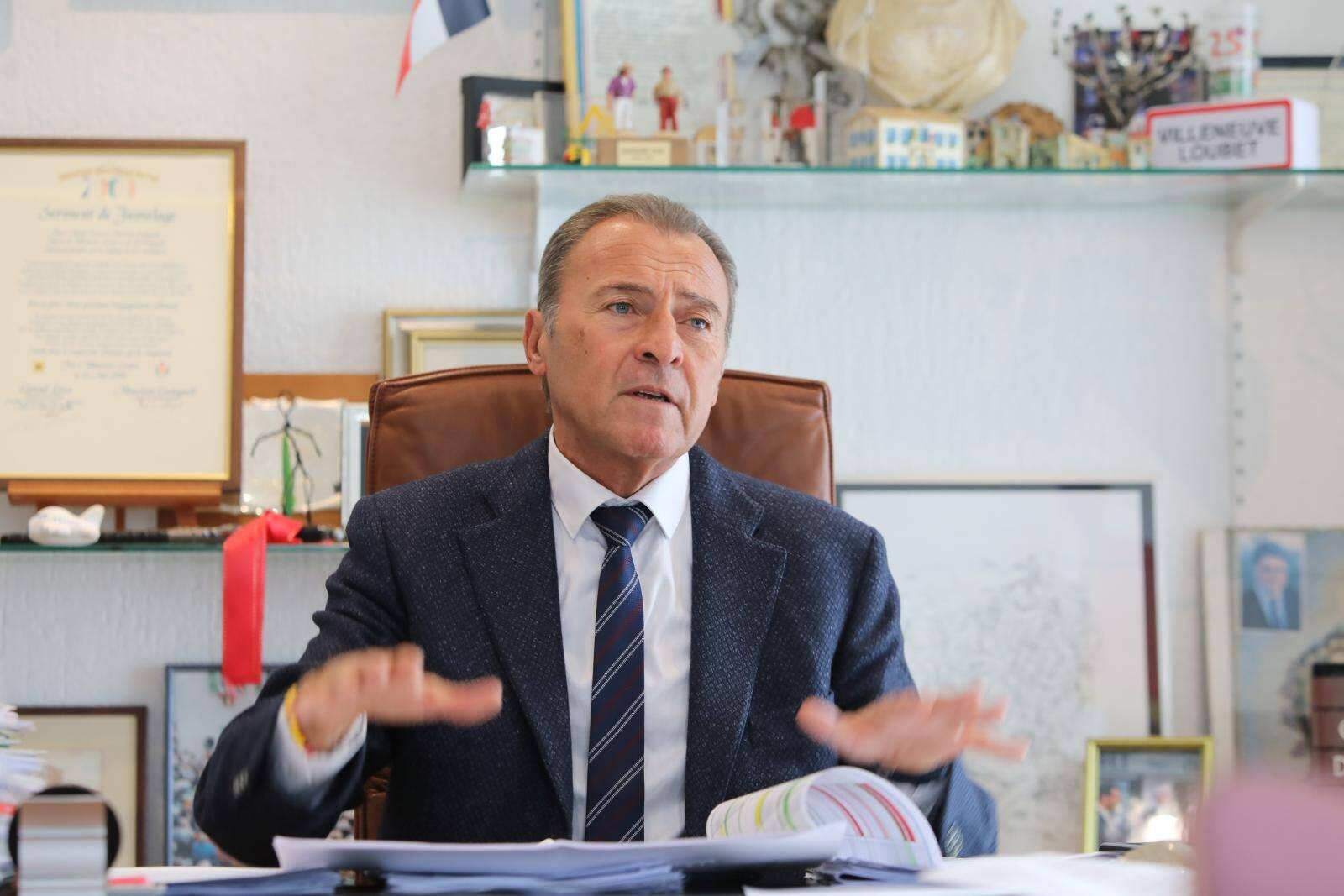 Le couvre-feu à 18h est une mesure "inutile" et "inapplicable" pour le maire de Villeneuve-Loubet