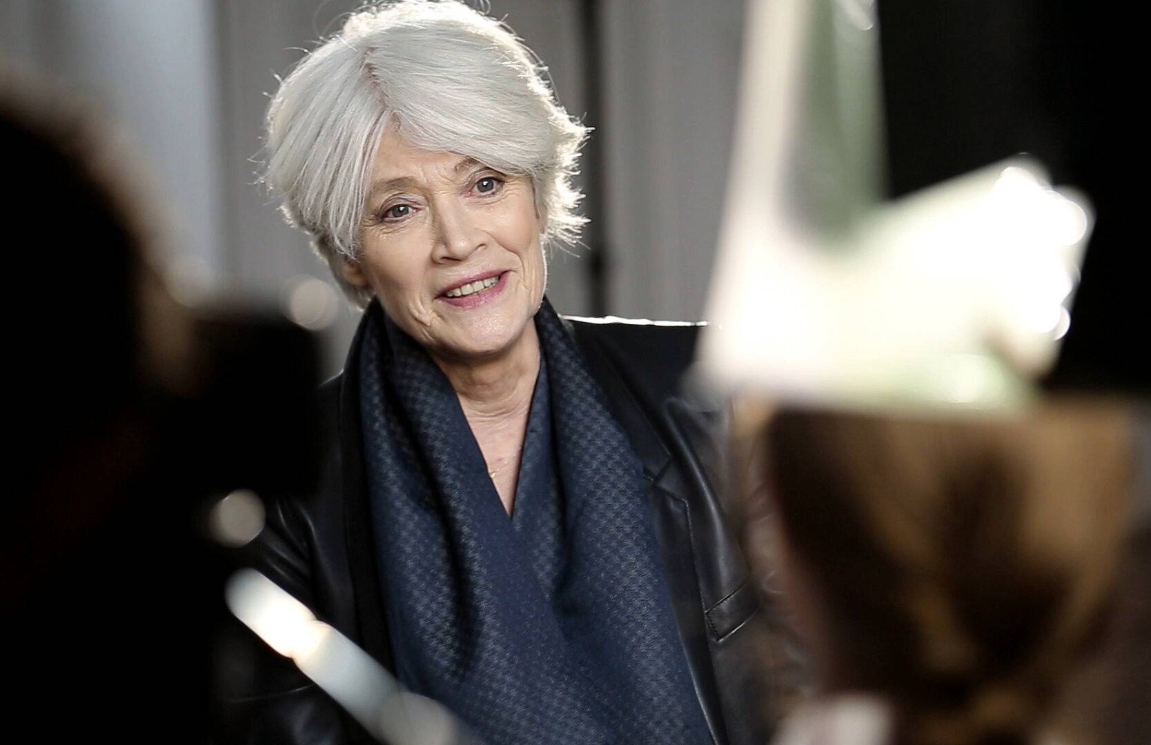 Poignant hommage à Françoise Hardy par son fils Thomas Dutronc sur scène