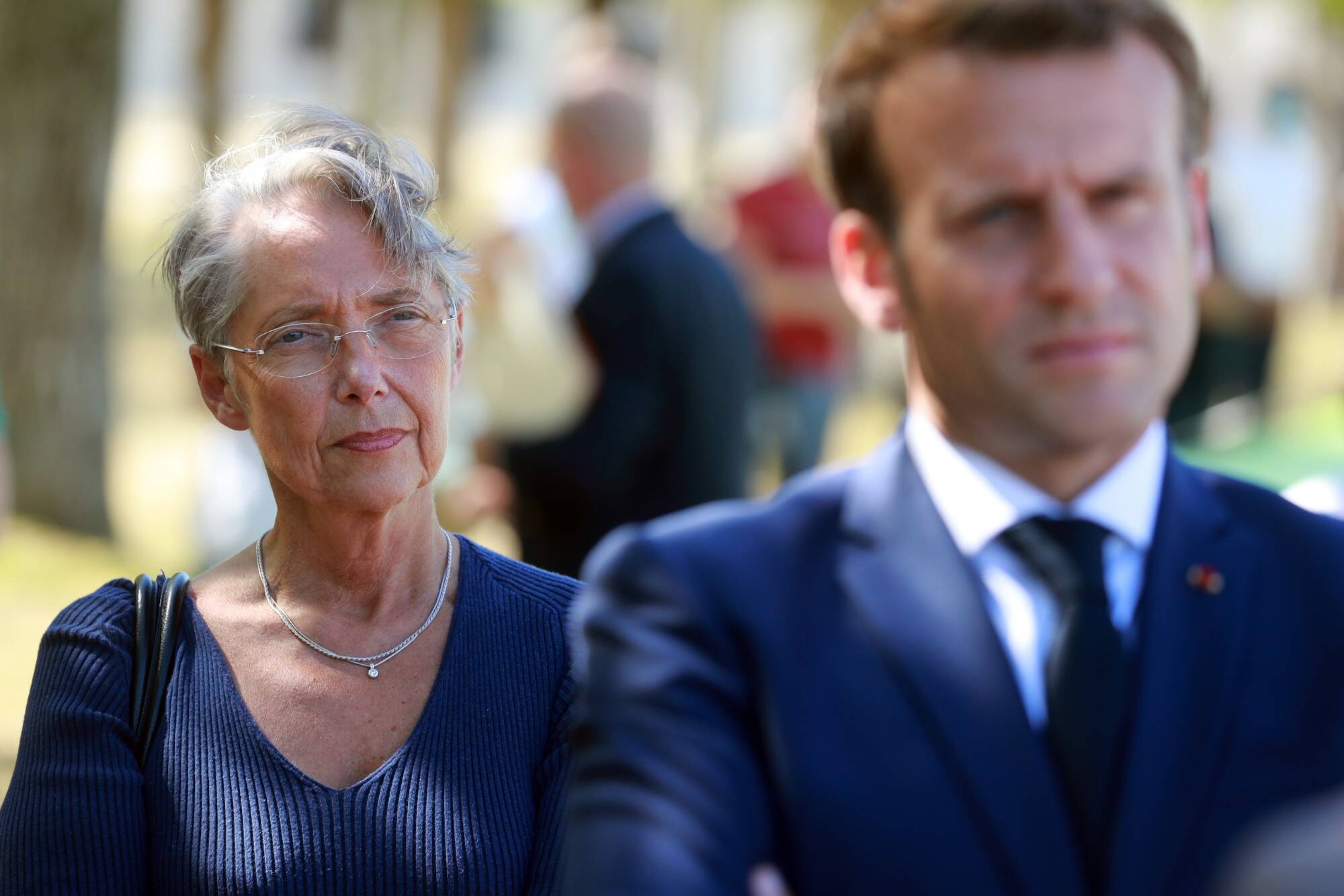Quels sont les avantages que va garder Elisabeth Borne en partant du gouvernement?