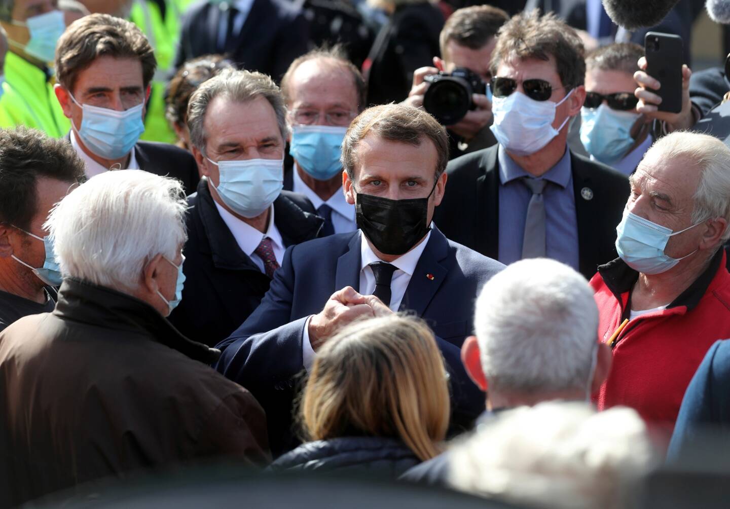 Emmanuel Macron, lors de sa visite à Tende, le mercredi 7 octobre 2020. 