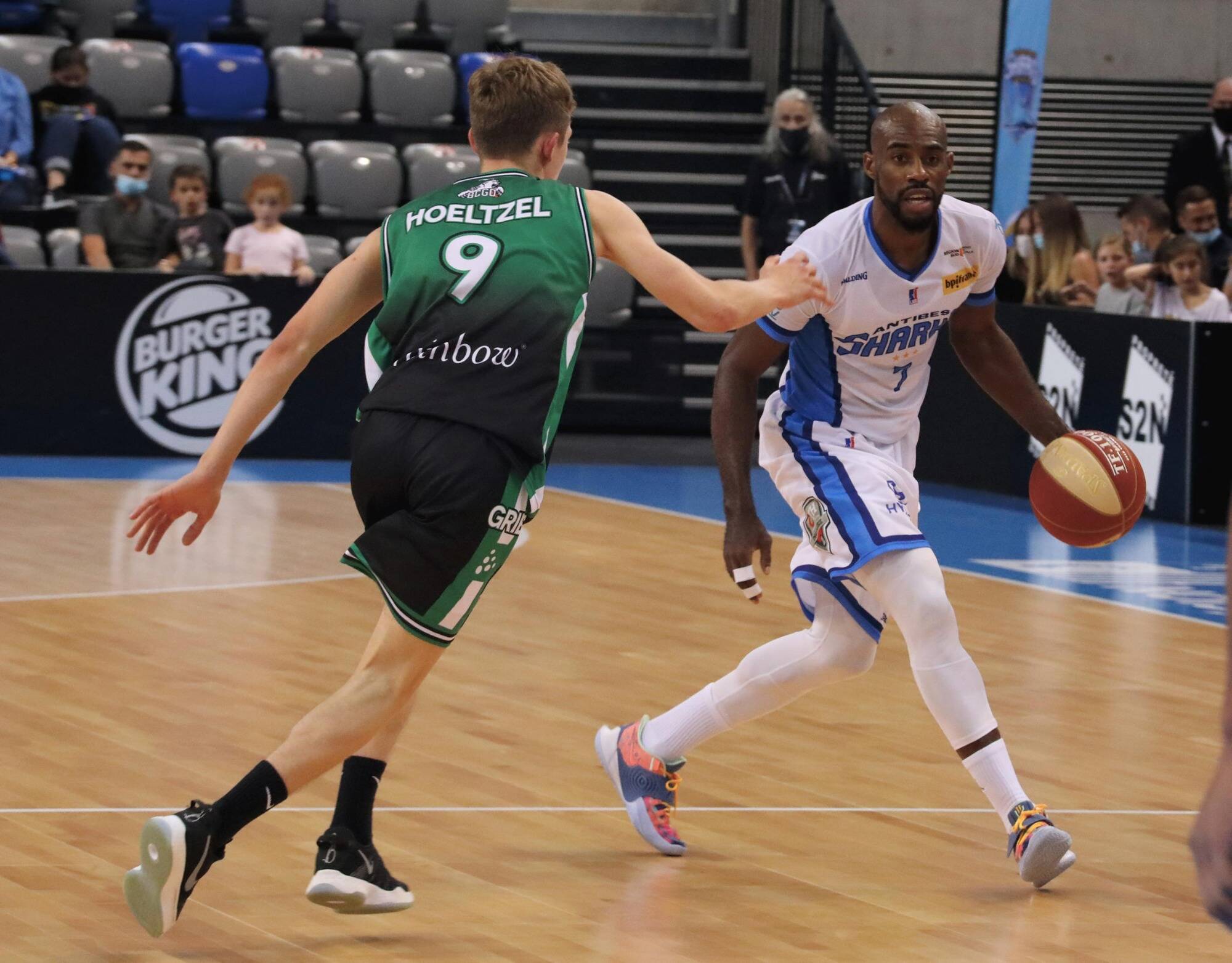 VIDEO. Basket: les Sharks d'Antibes de retour sur les terrains