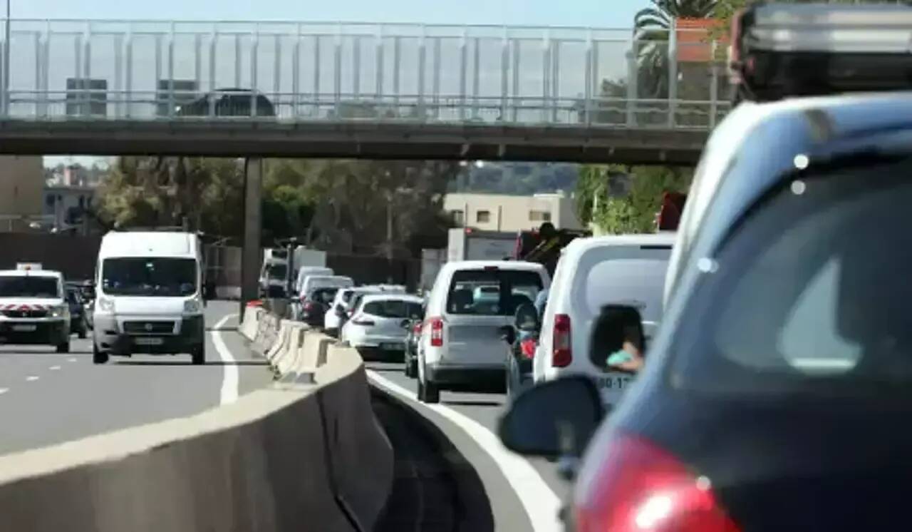 La circulation perturbée après un accident sur l'A8 au niveau de Saint-Laurent-du-Var