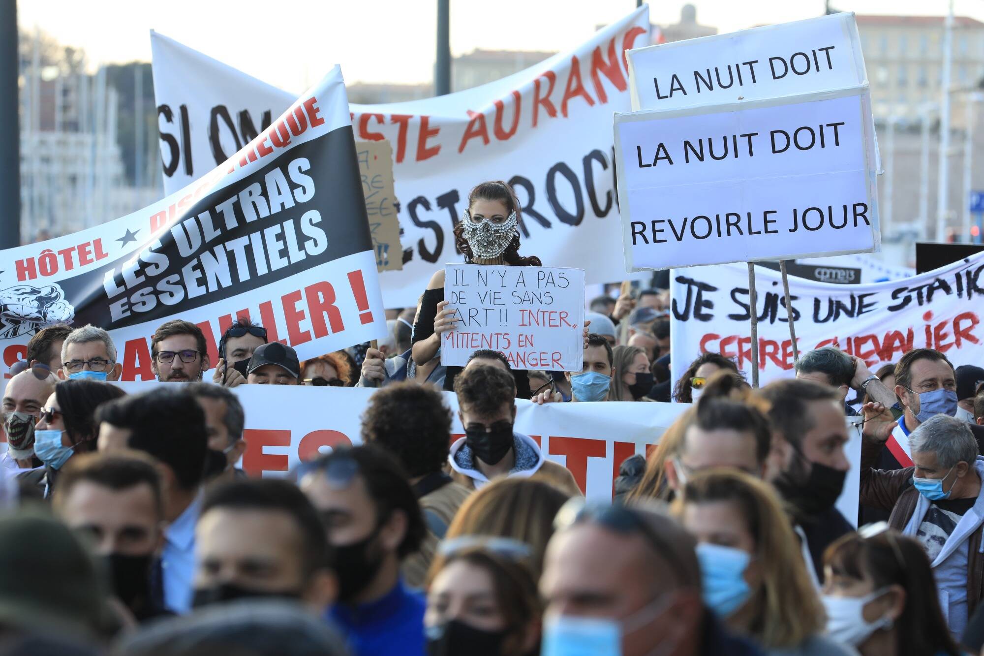 Fermeture des bars et restaurants: le Conseil d'Etat rejette le recours des professionnels