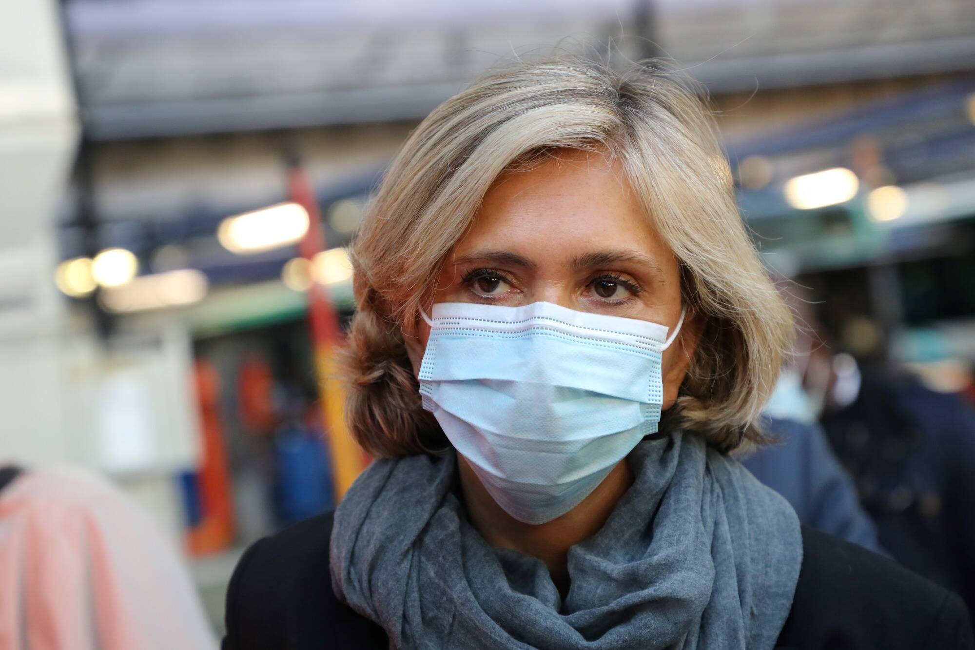 Covid-19: Valérie Pécresse réclame la gratuité des tests "jusqu'au 10 janvier"