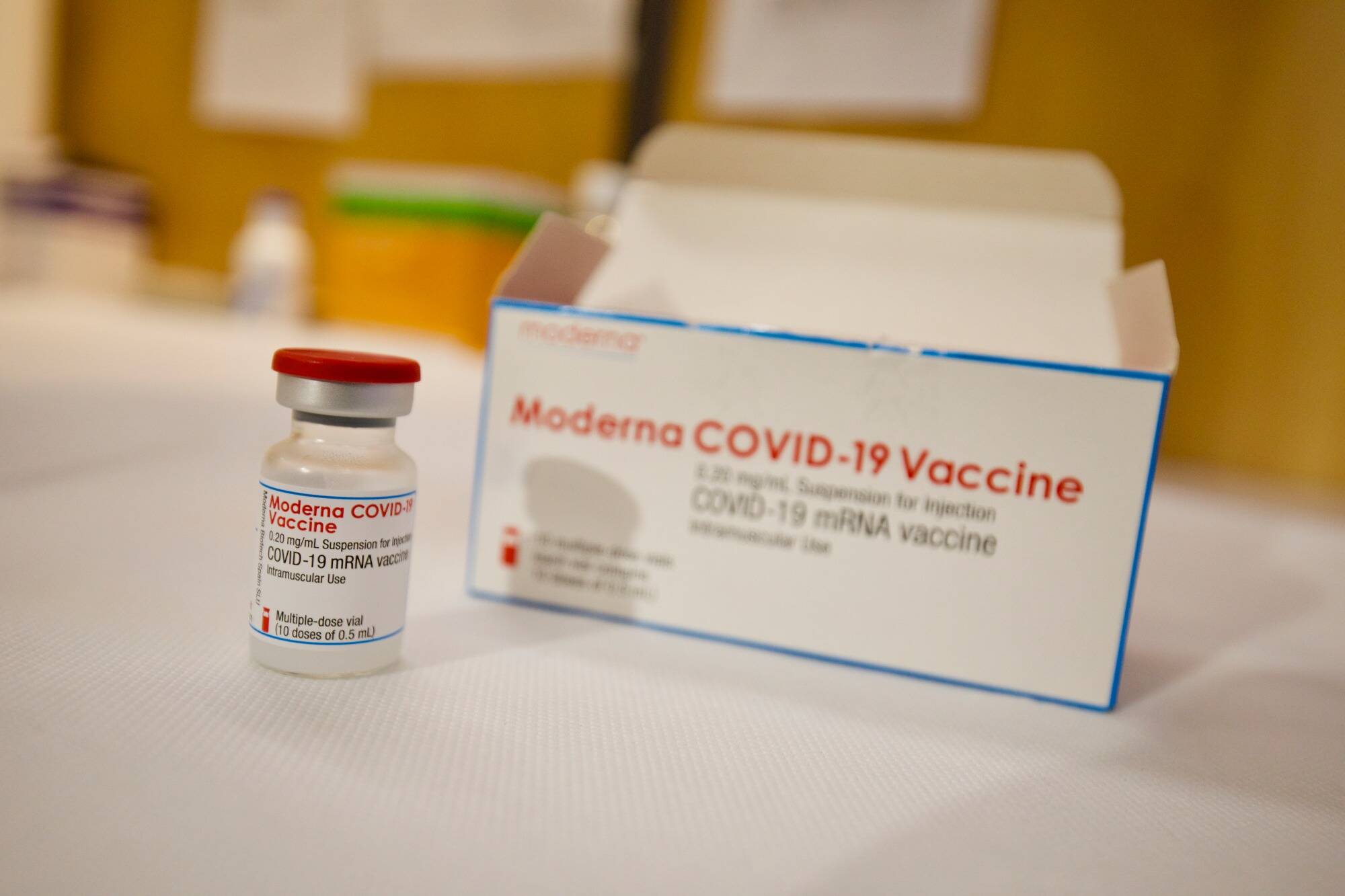 Les Etats-Unis autorisent la nouvelle version des vaccins de Pfizer et Moderna ciblant le variant Omicron de la Covid-19