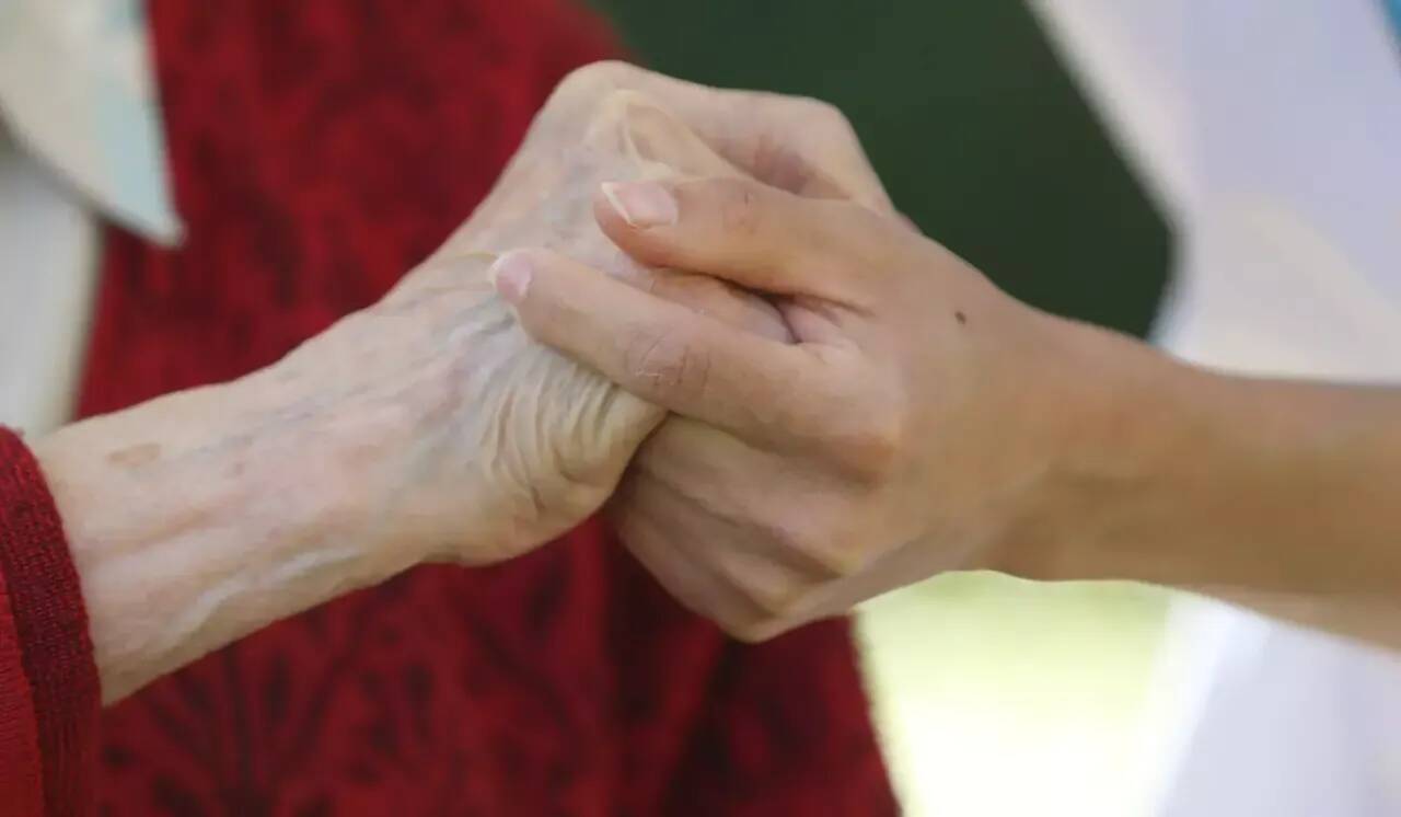 Fin de vie: "Nous attendons des mesures plus concrètes, plus énergiques", estime le président d'une association azuréenne