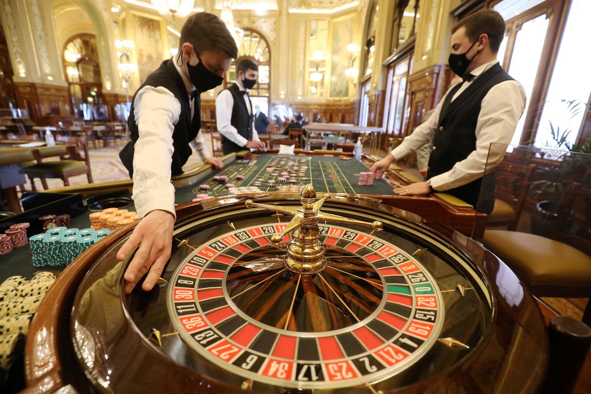 Elle vole de l'argent pour se refaire de ses pertes au Casino de Monte-Carlo, la justice la rattrape