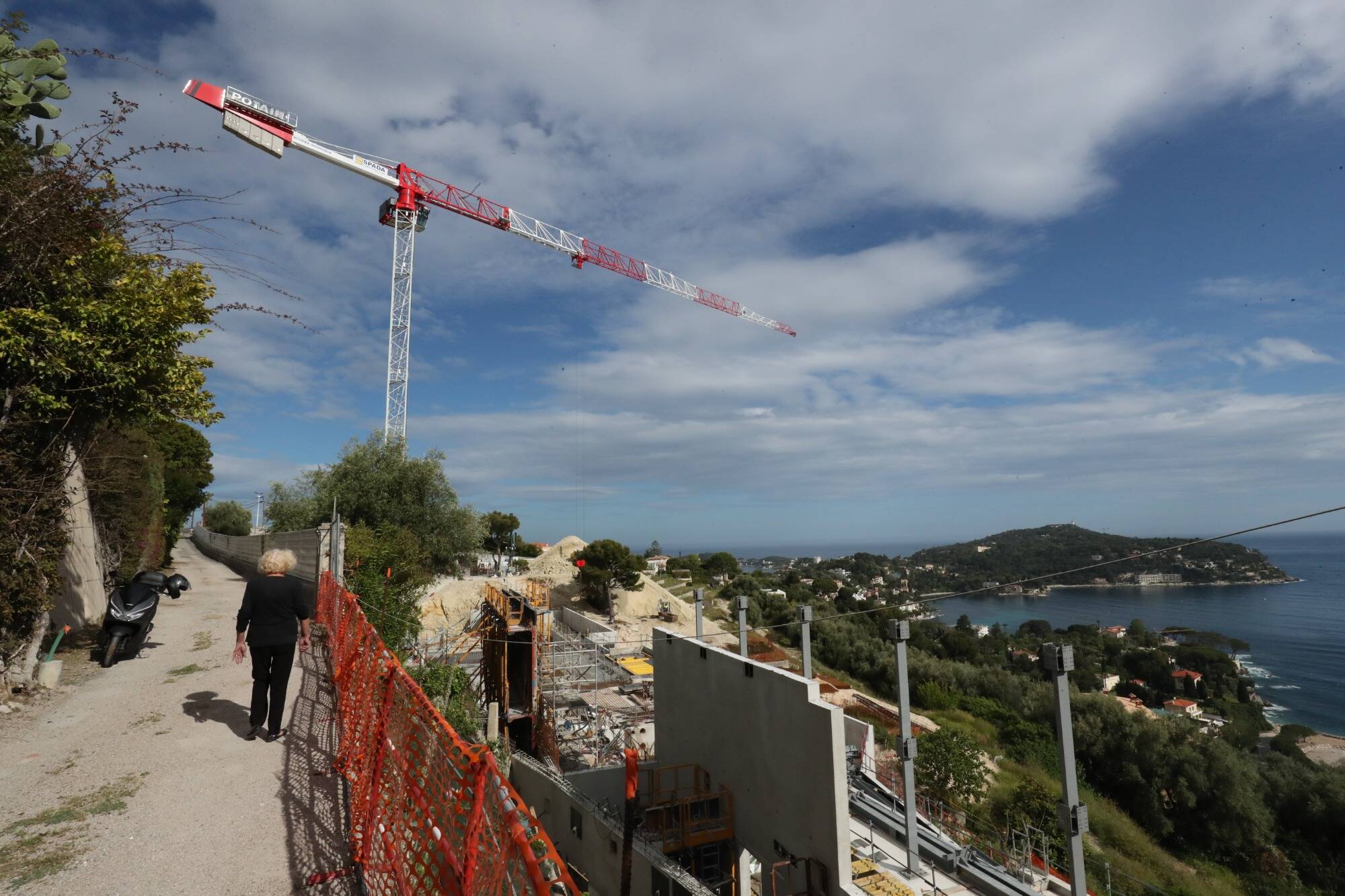 2.000 m2 de surface, un salon de 400 m2, un patio de 150 m2, une piscine de 25 m... Les détails du dernier projet immobilier hors normes de la Côte d'Azur