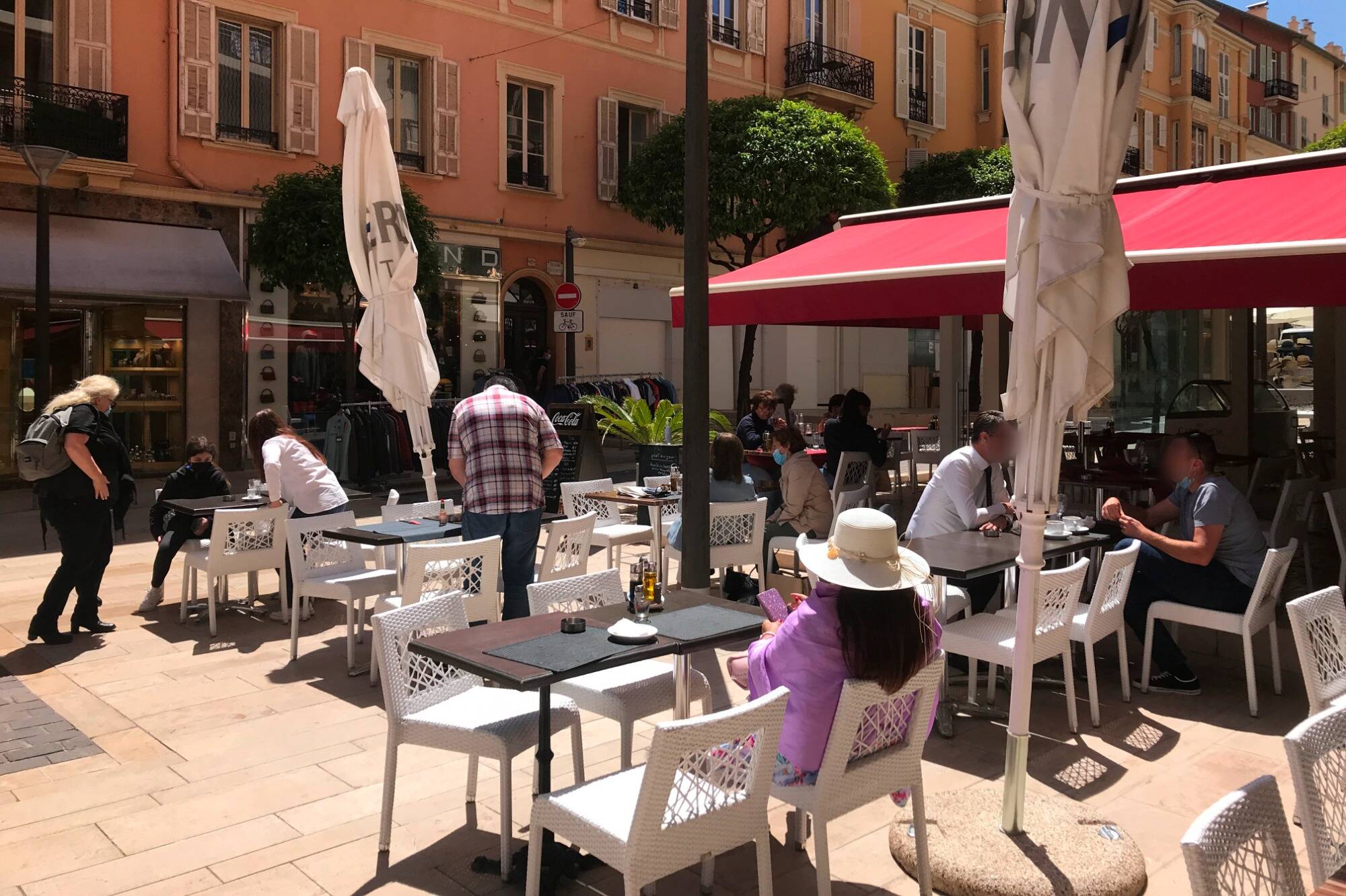 Monaco renouvelle la gratuité de l'occupation de la voie publique pour les terrasses des commerces et restaurants