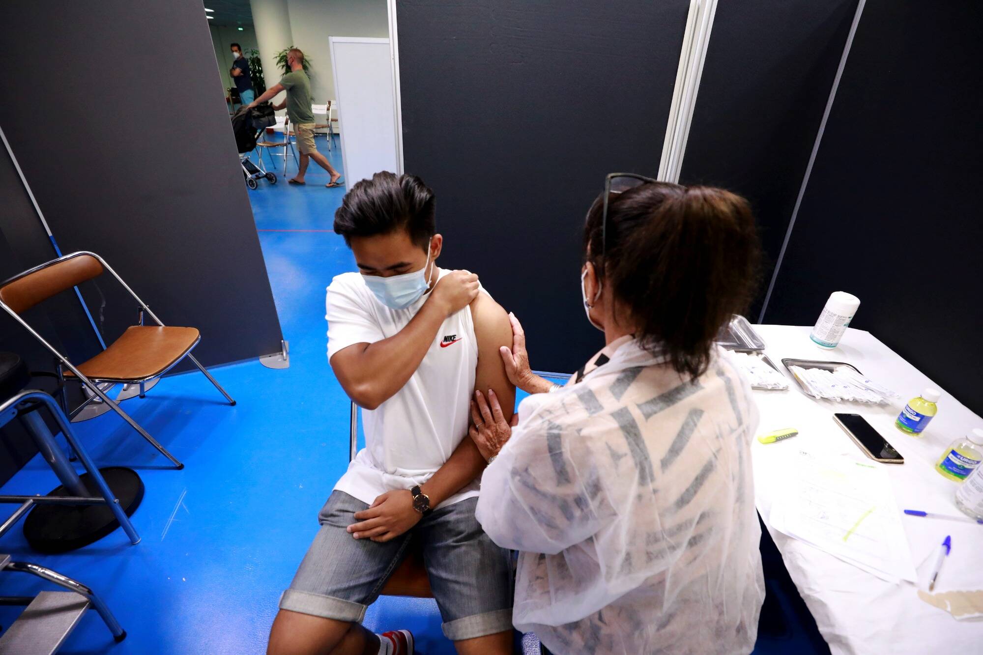 Covid-19: David Lisnard alerte sur un risque de pénurie de vaccins Pfizer à Cannes