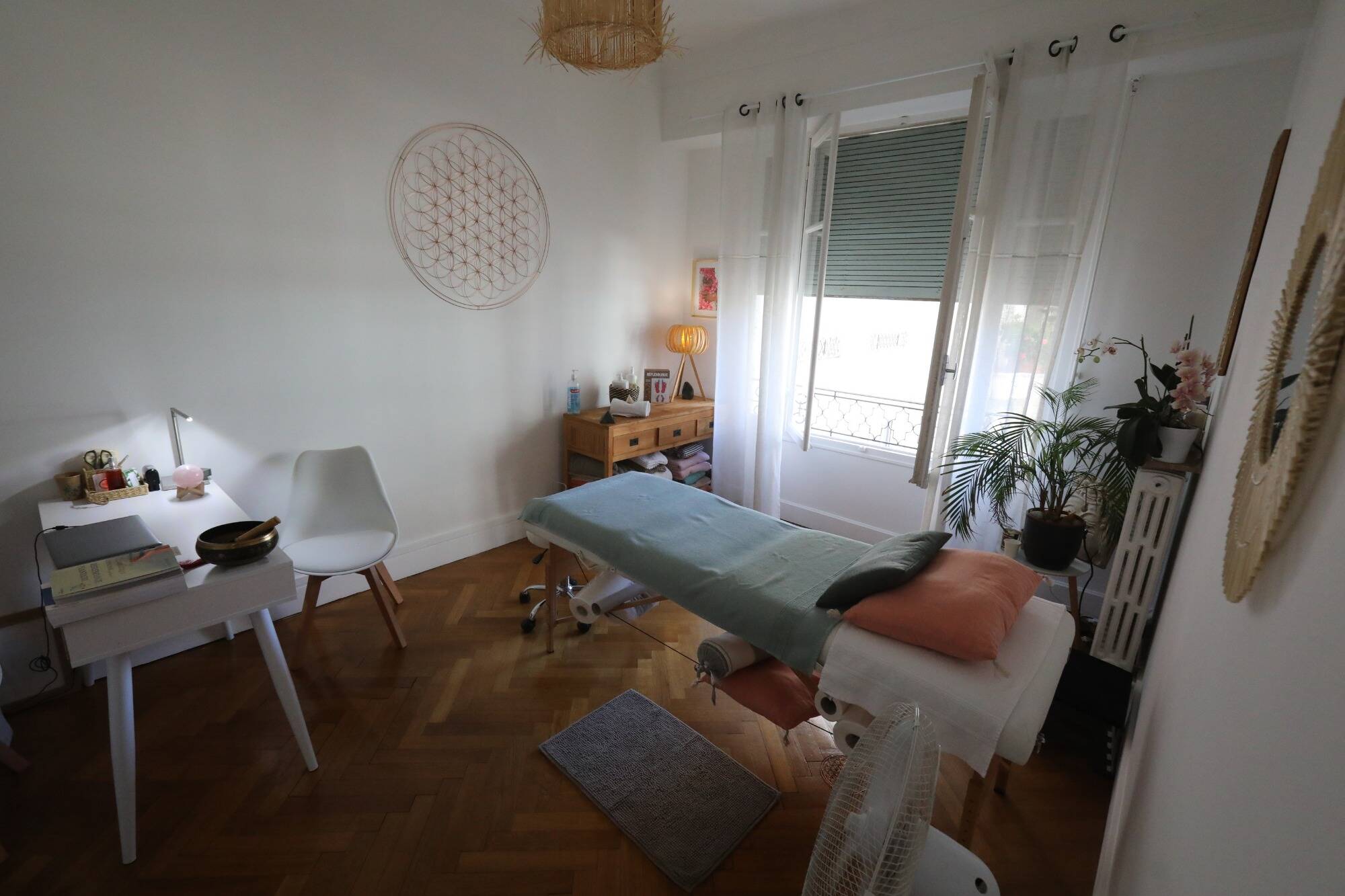 Vous êtes atteint d'une maladie grave et vous avez choisi la médecine douce pour vous soigner? Racontez-nous