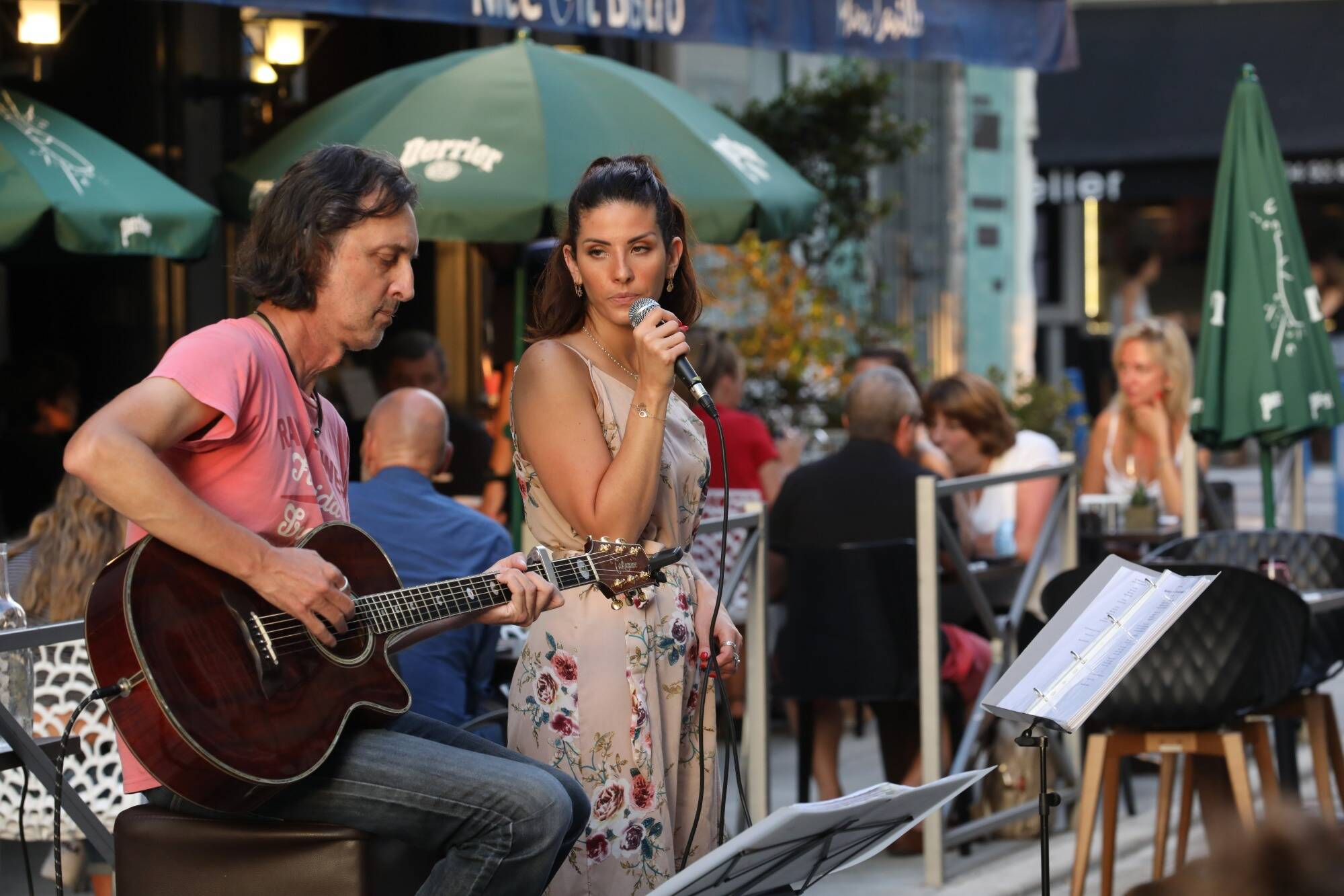 Covid-19: le préfet des Alpes-Maritimes interdit la musique des terrasses des bars et des restaurants