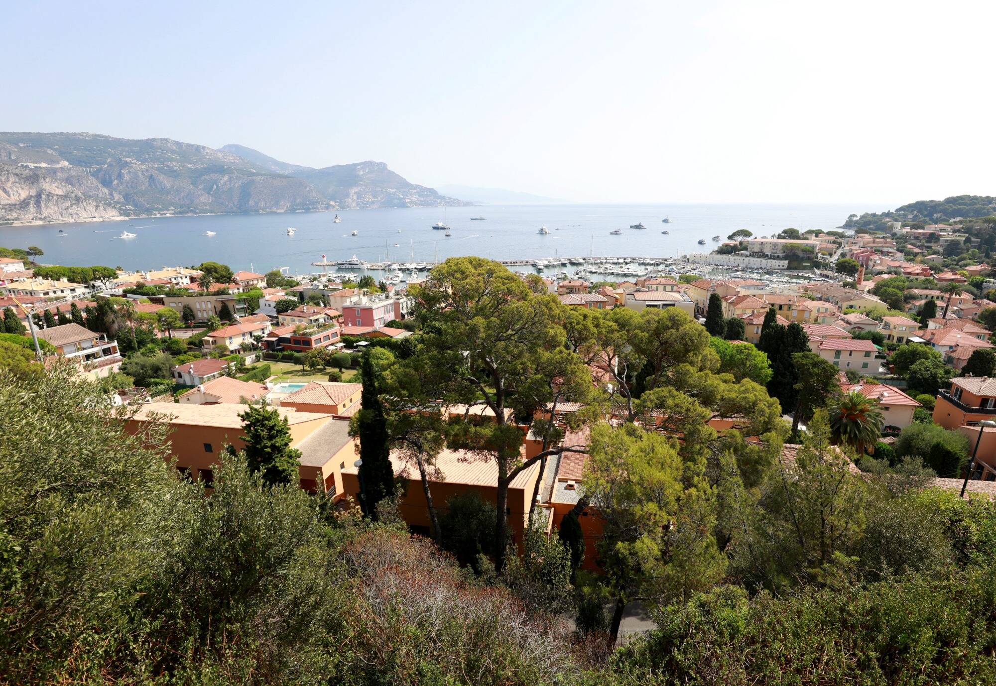 "C'est un risque pour la sécurité": l'Europe va compliquer l'obtention des visas pour les touristes russes