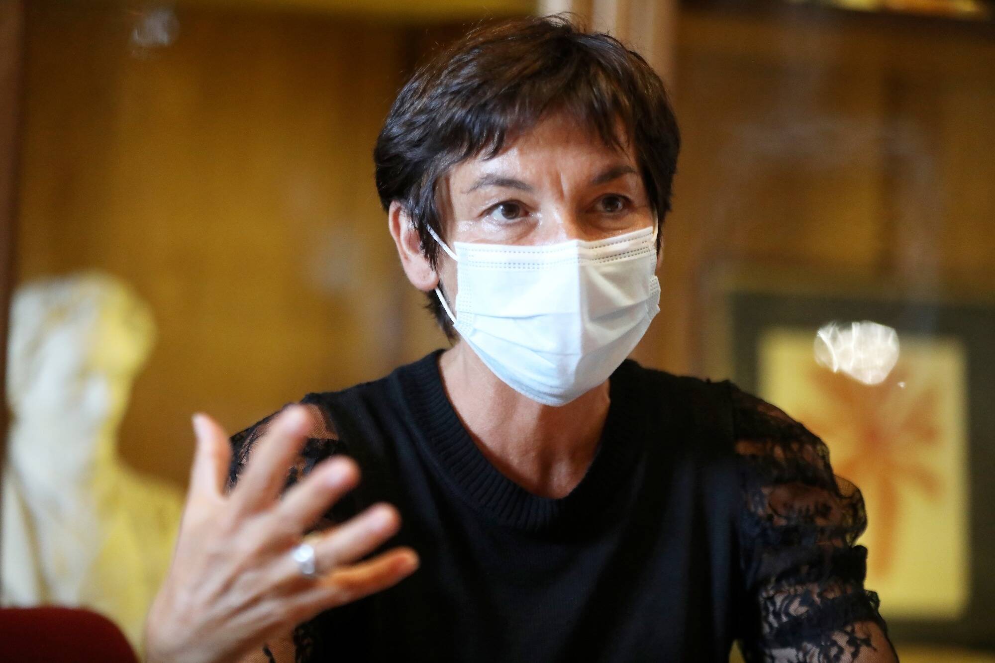 Pour Annick Girardin, la perte du marché des sous-marins avec l'Australie est "un coup dans le dos"