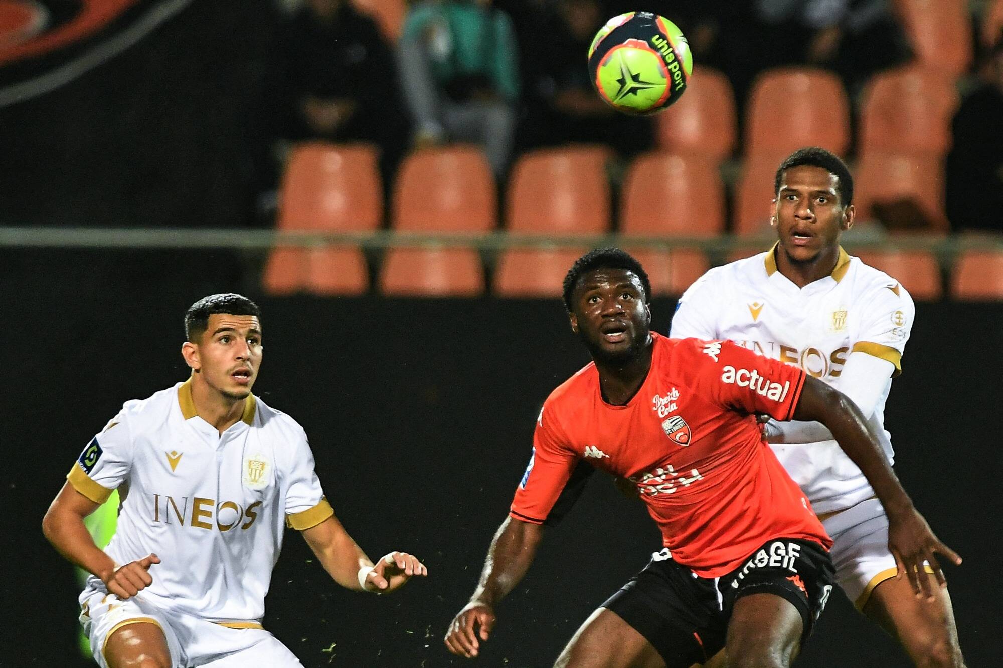 OGC Nice: le président de Lorient écrit aux supporters et espère encore garder Moffi