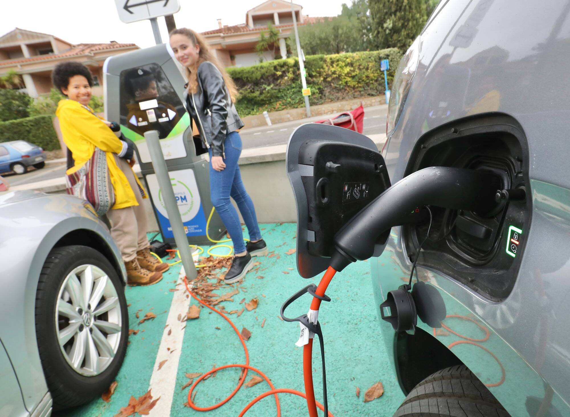 Vous êtes déçus d'avoir opté pour une voiture électrique? Votre avis nous intéresse