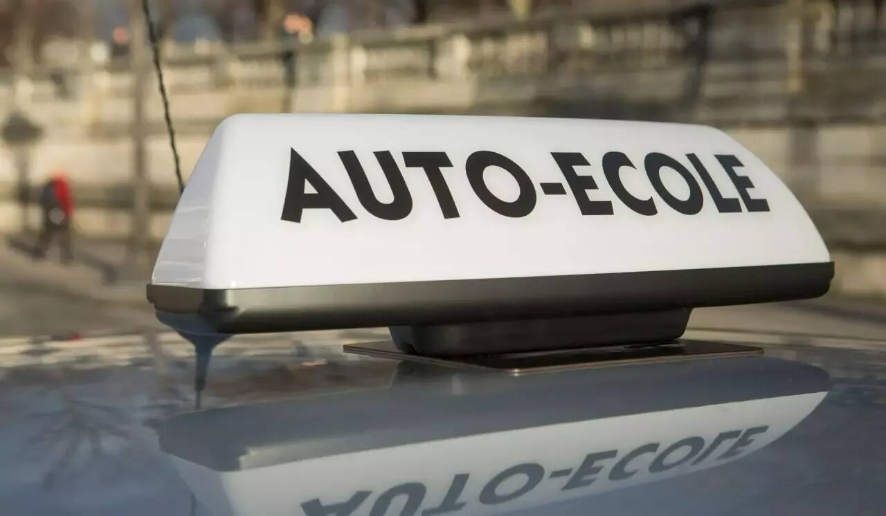 Un permis de conduire moins onéreux et plus rapide à obtenir? Le sujet est sur la table des parlementaires ce lundi