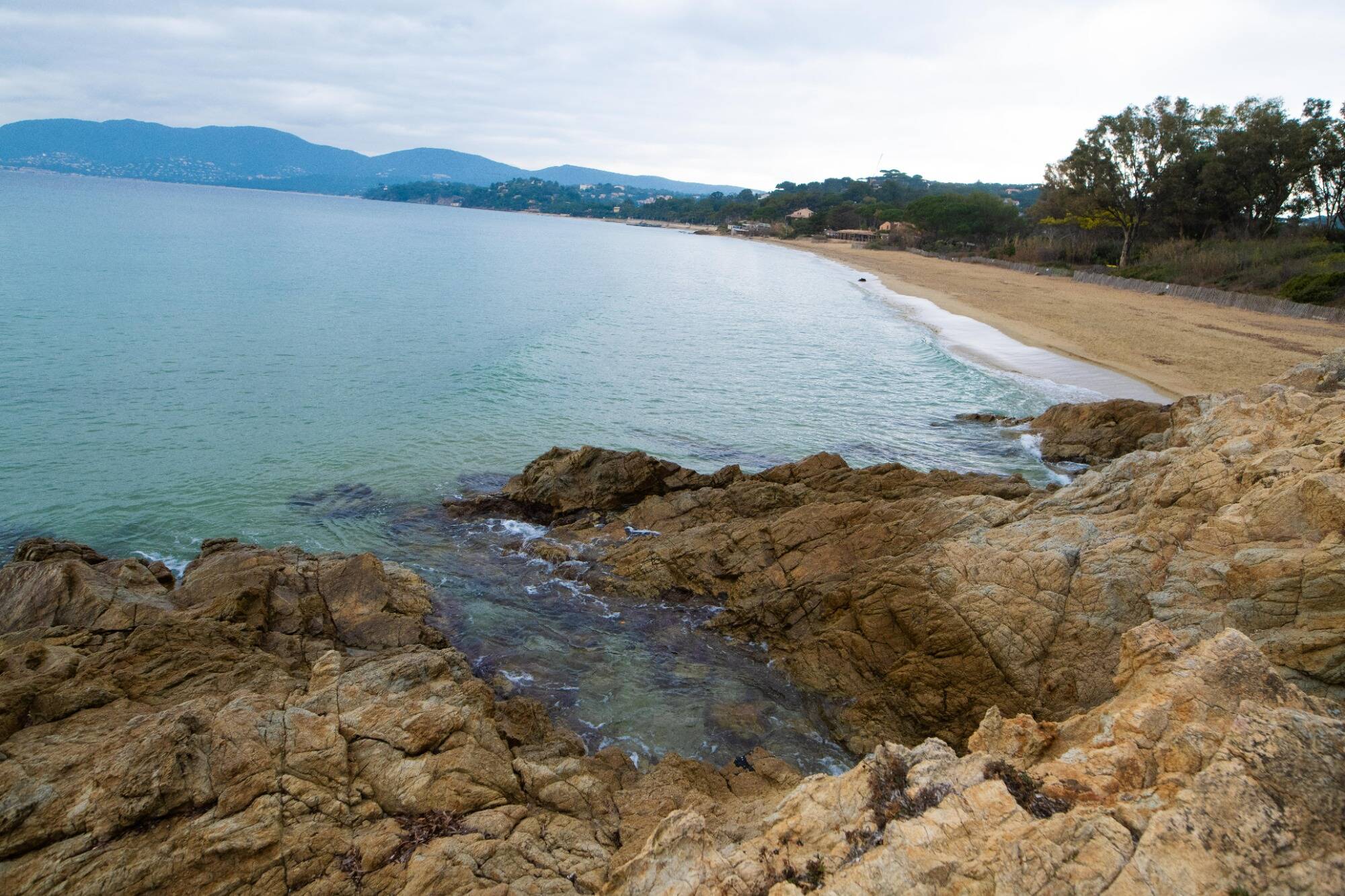 Un homme disparait alors que son bateau était au mouillage à 300 mètres des côtes varoises