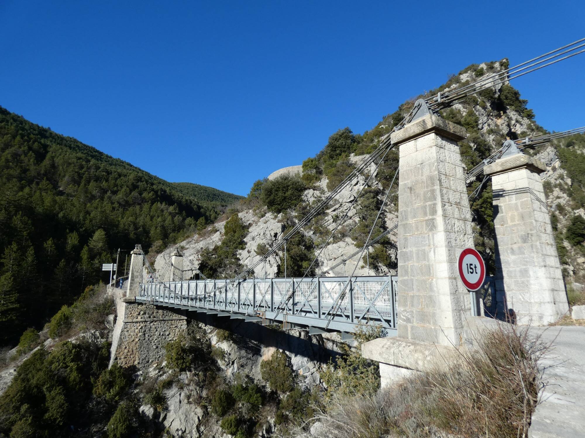Présidentielle 2022: égalité parfaite entre Marine Le Pen et Emmanuel Macron dans ce petit village de l'arrière-pays