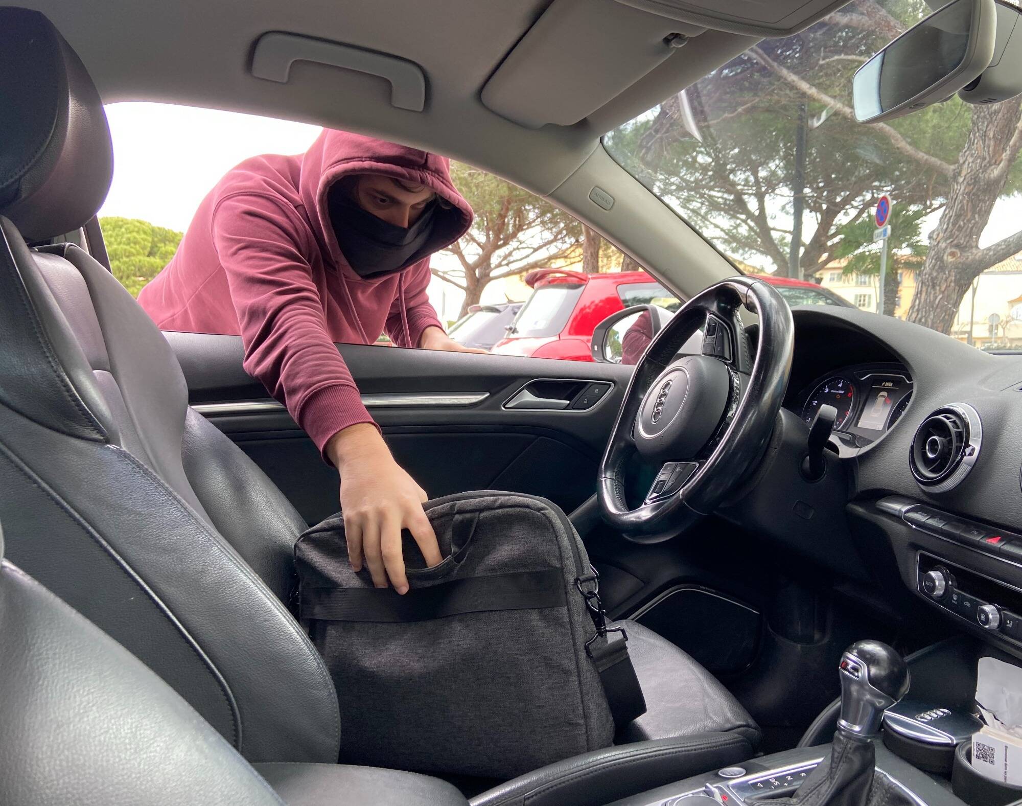 "Un vol de voiture toutes les 4 minutes": la région Paca parmi les zones de France les plus touchées par ce phénomène en 2024