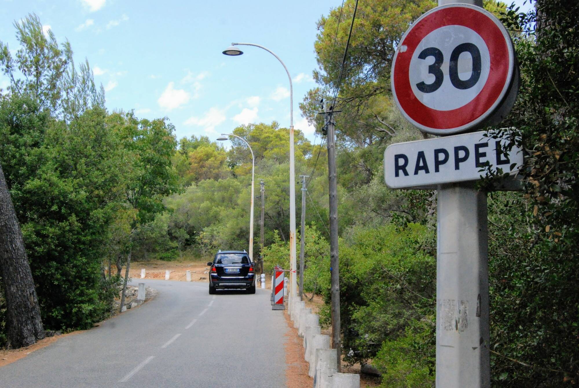 Plus de sécurité, moins de pollution: la vitesse bientôt limitée à 30 km/h dans tous les centres-villes?