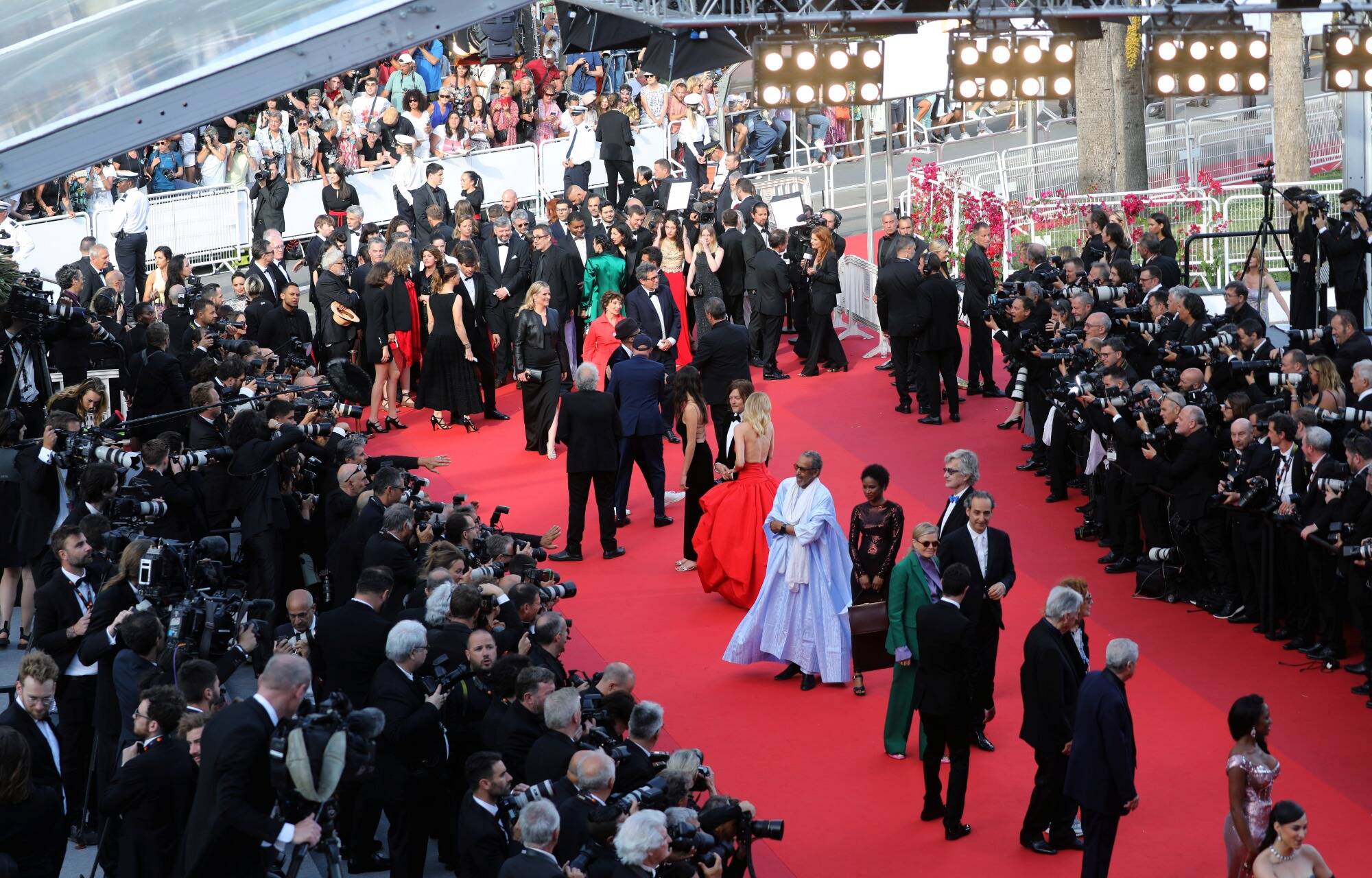 Incident au Festival de Cannes: un cinéaste autochtone exclu du tapis rouge à cause de ses chaussures traditionnelles