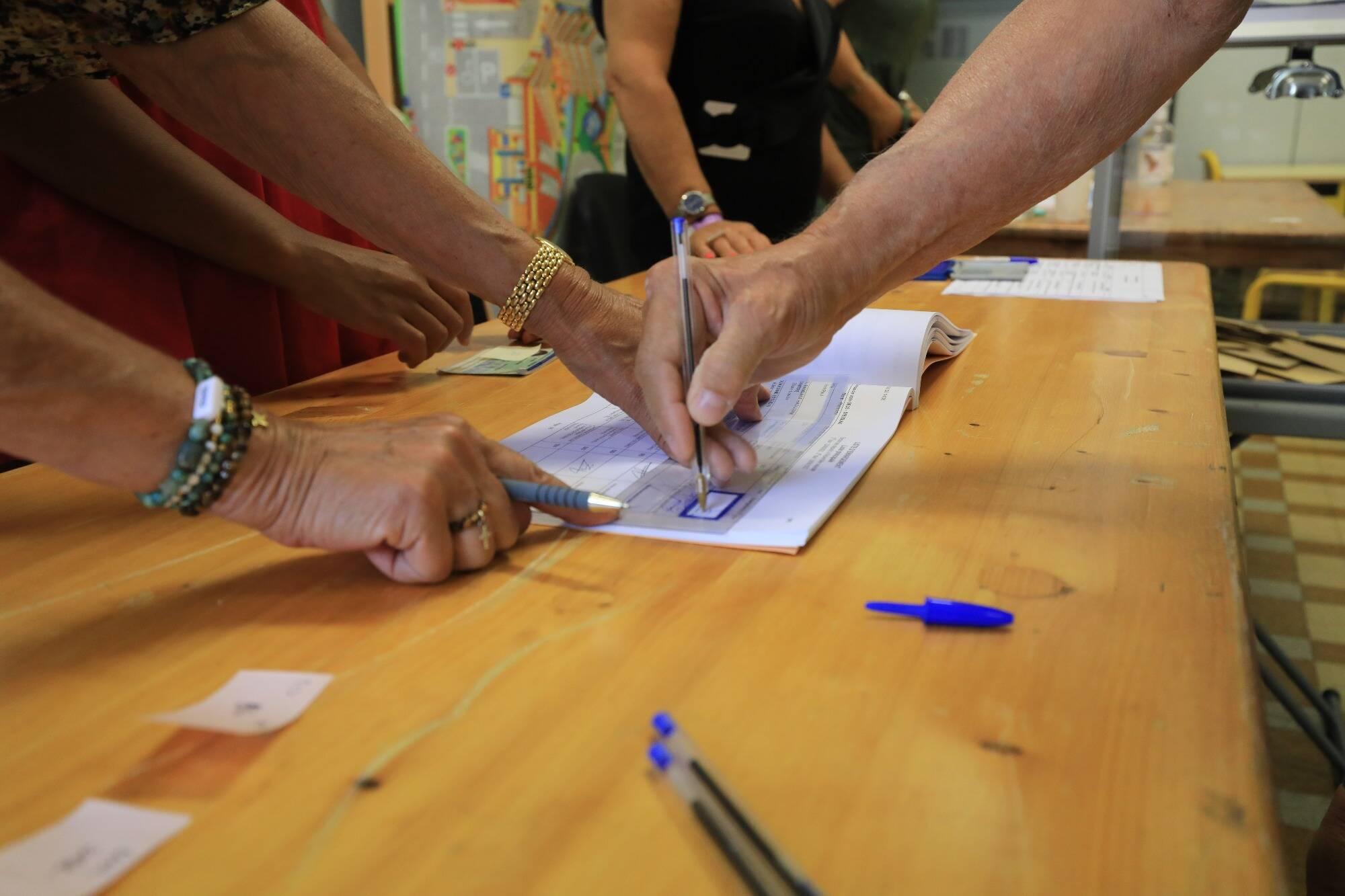 Elections législatives: pourquoi faut-il s'attendre à un grand nombre de triangulaires au second tour?