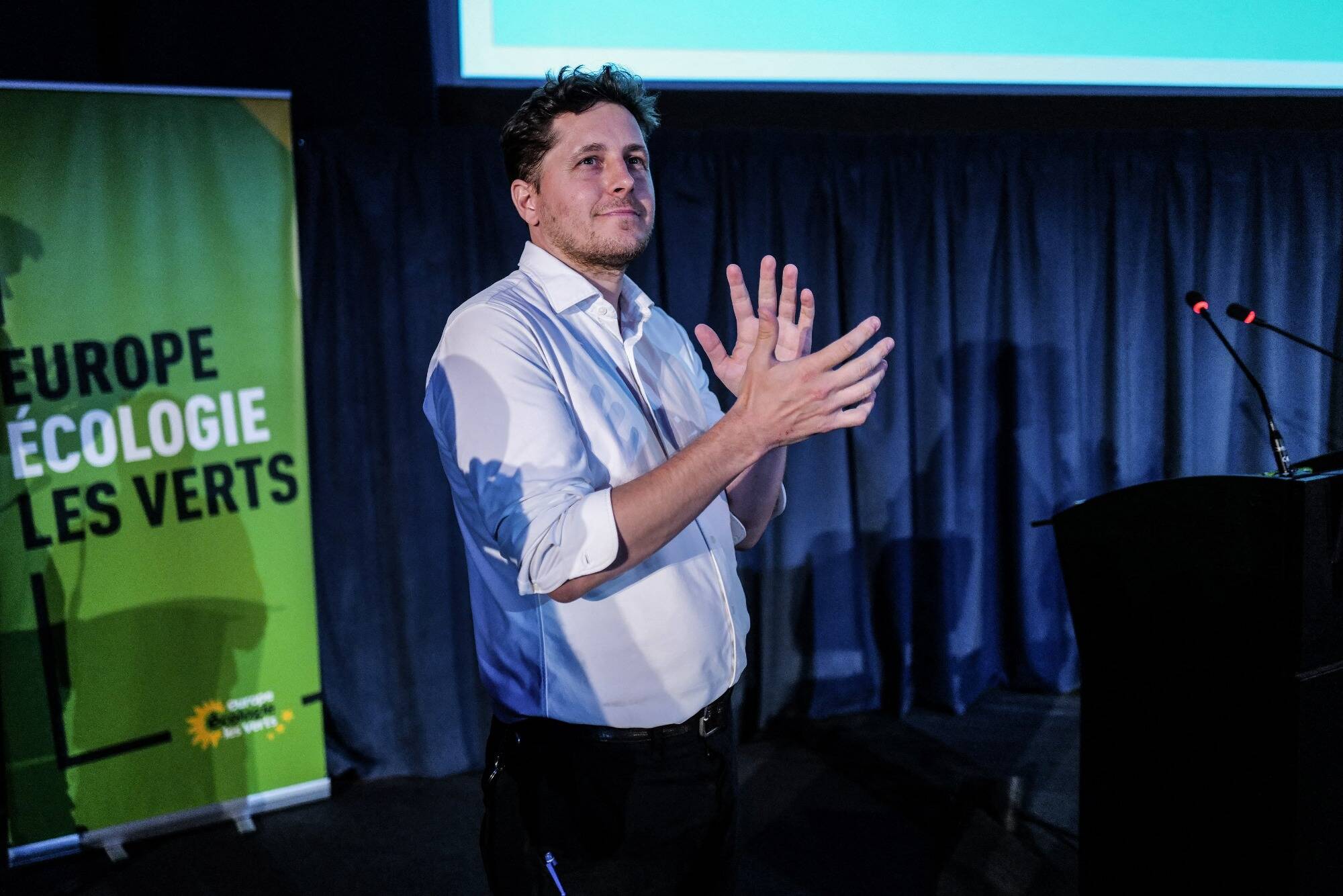 Sandrine Rousseau "est allée trop loin": après sa démission de la tête d'EELV, Julien Bayou contre-attaque