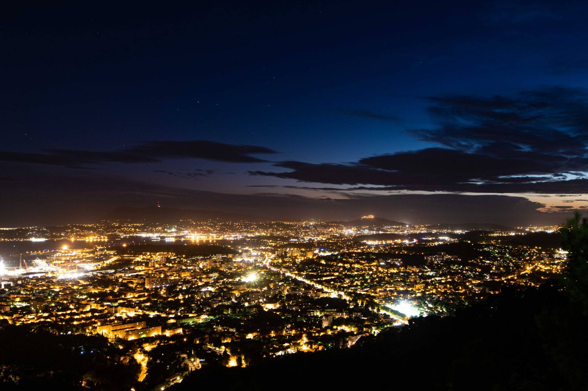 C'est officiel, les publicités lumineuses sont interdites entre 1 heure et 6 heures du matin