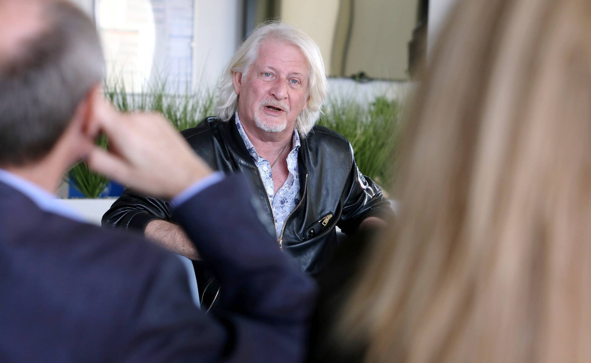 "Il y avait des libertins": Patrick Sébastien s'exprime sur la polémique de la fellation sur le plateau de la nouvelle émission d'Hanouna